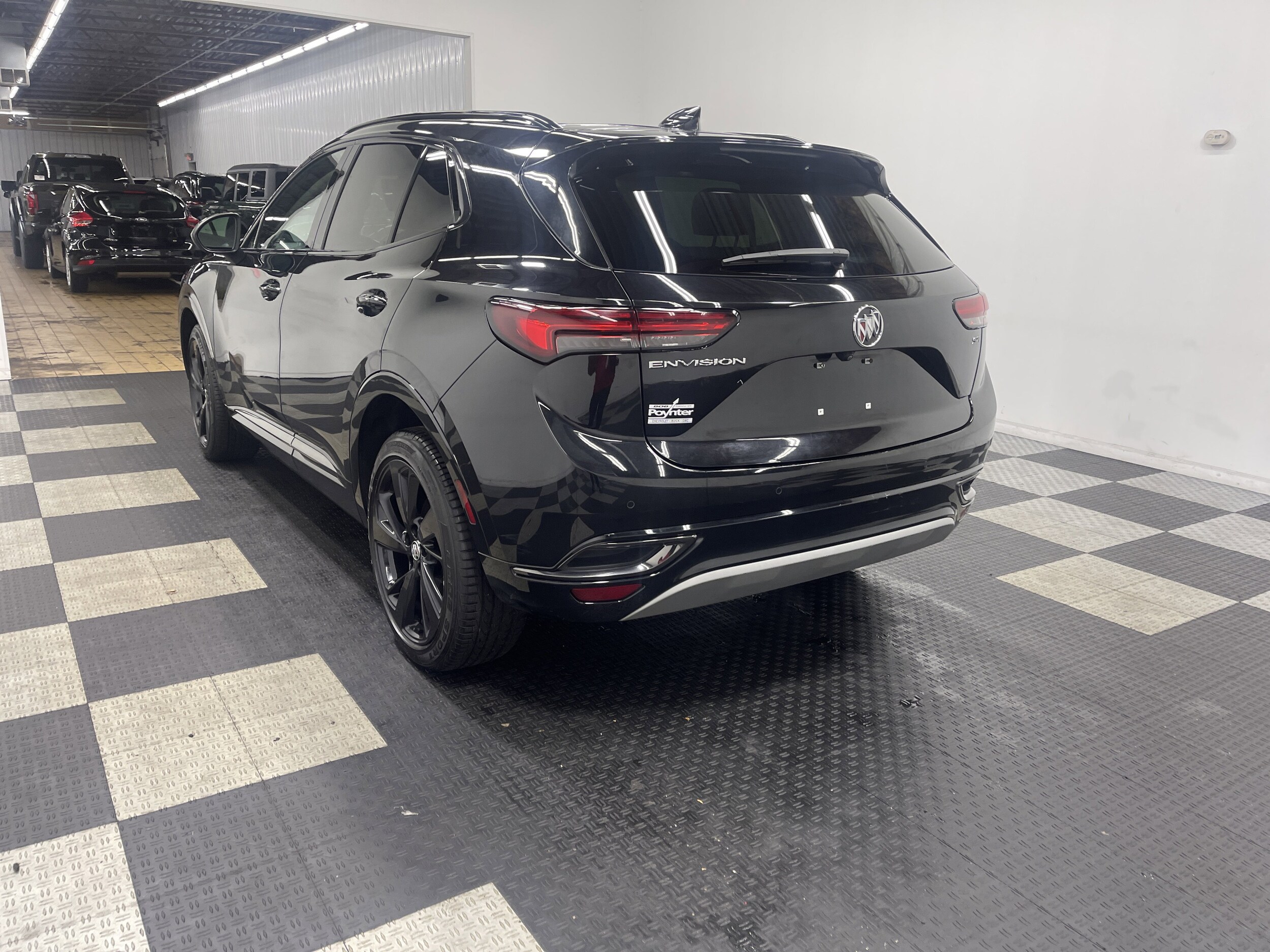 2023 Buick Envision Essence photo 2