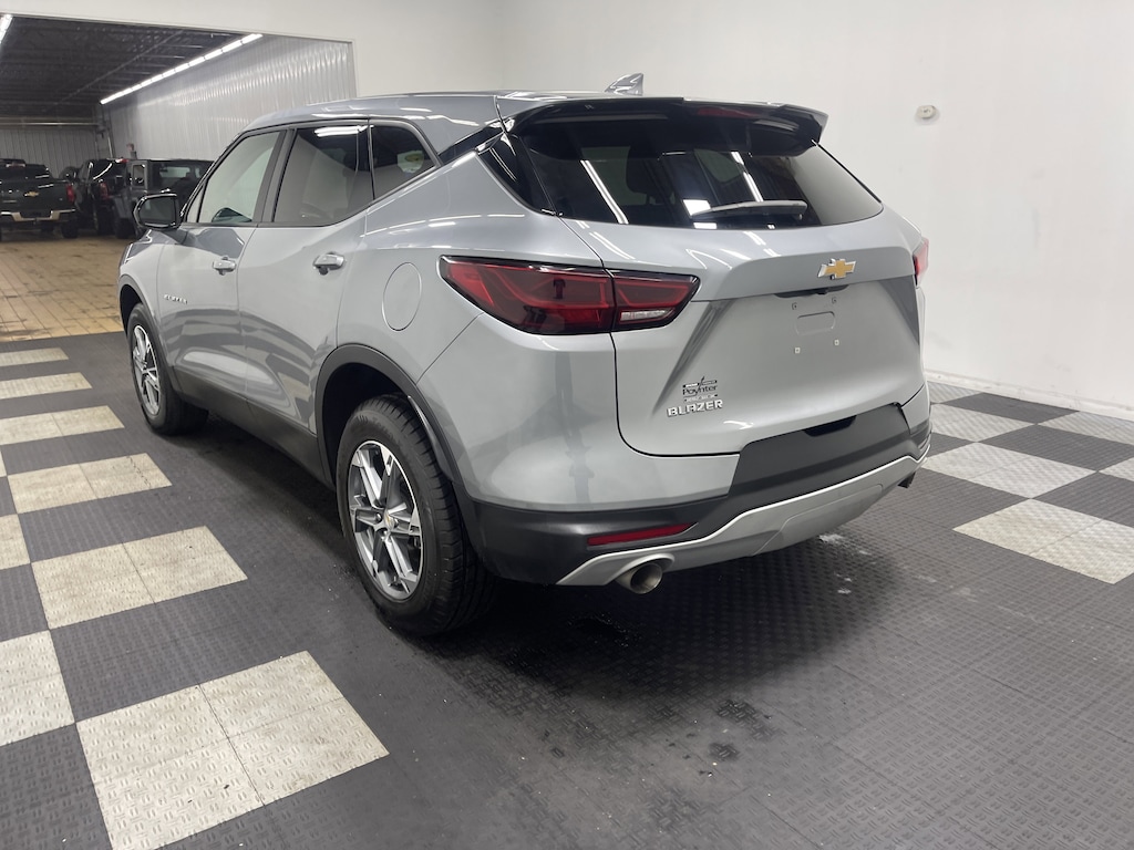 Used 2025 Chevrolet Blazer LT w/2LT SUV