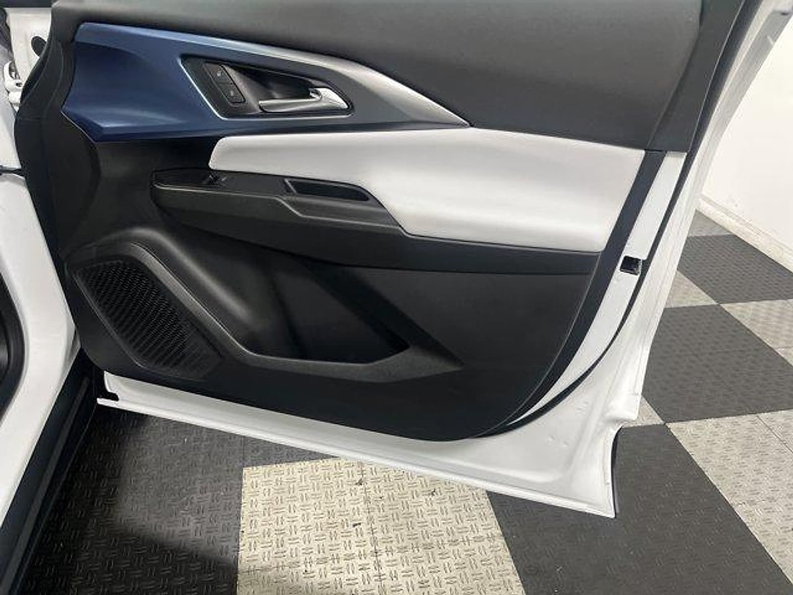 2026 Chevrolet Equinox EV 2LT - Photo 18