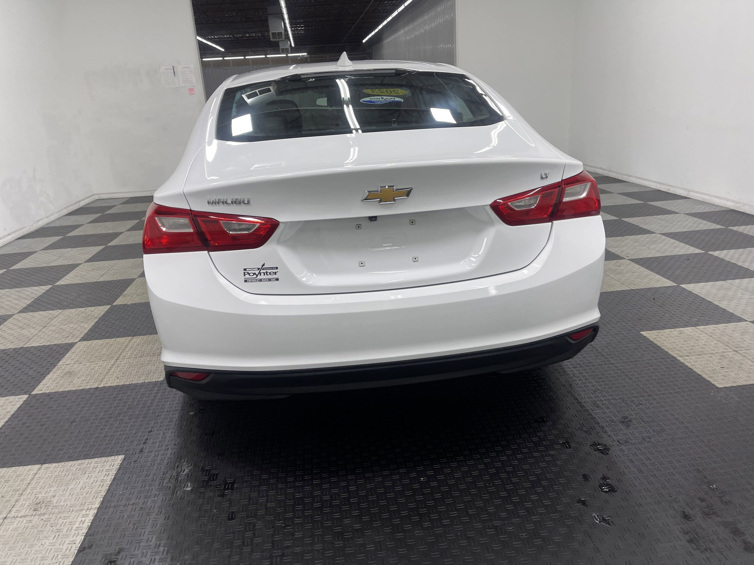 2023 Chevrolet Malibu 1LT photo 3