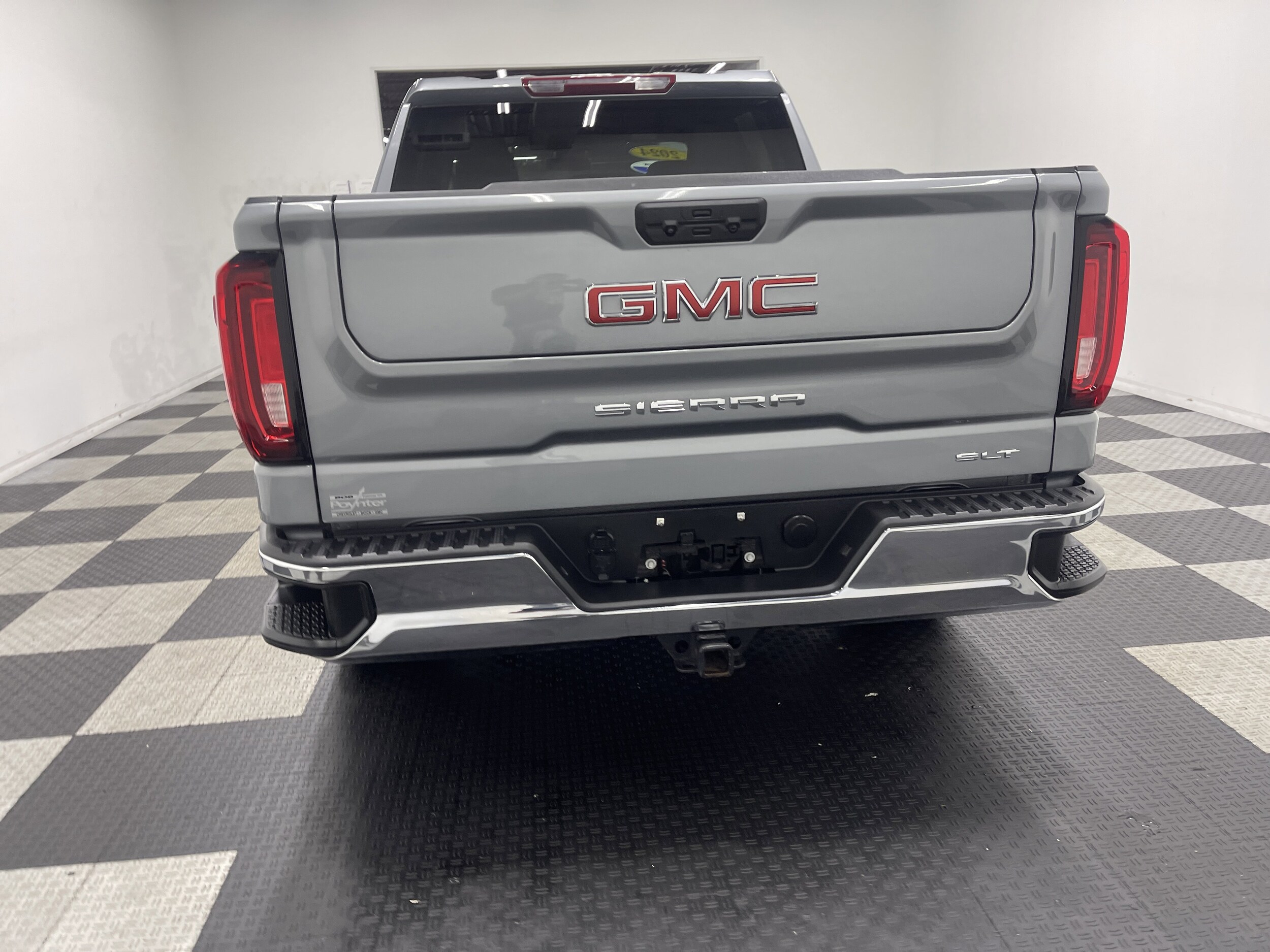 2024 Gmc Sierra 1500 SLT photo 3