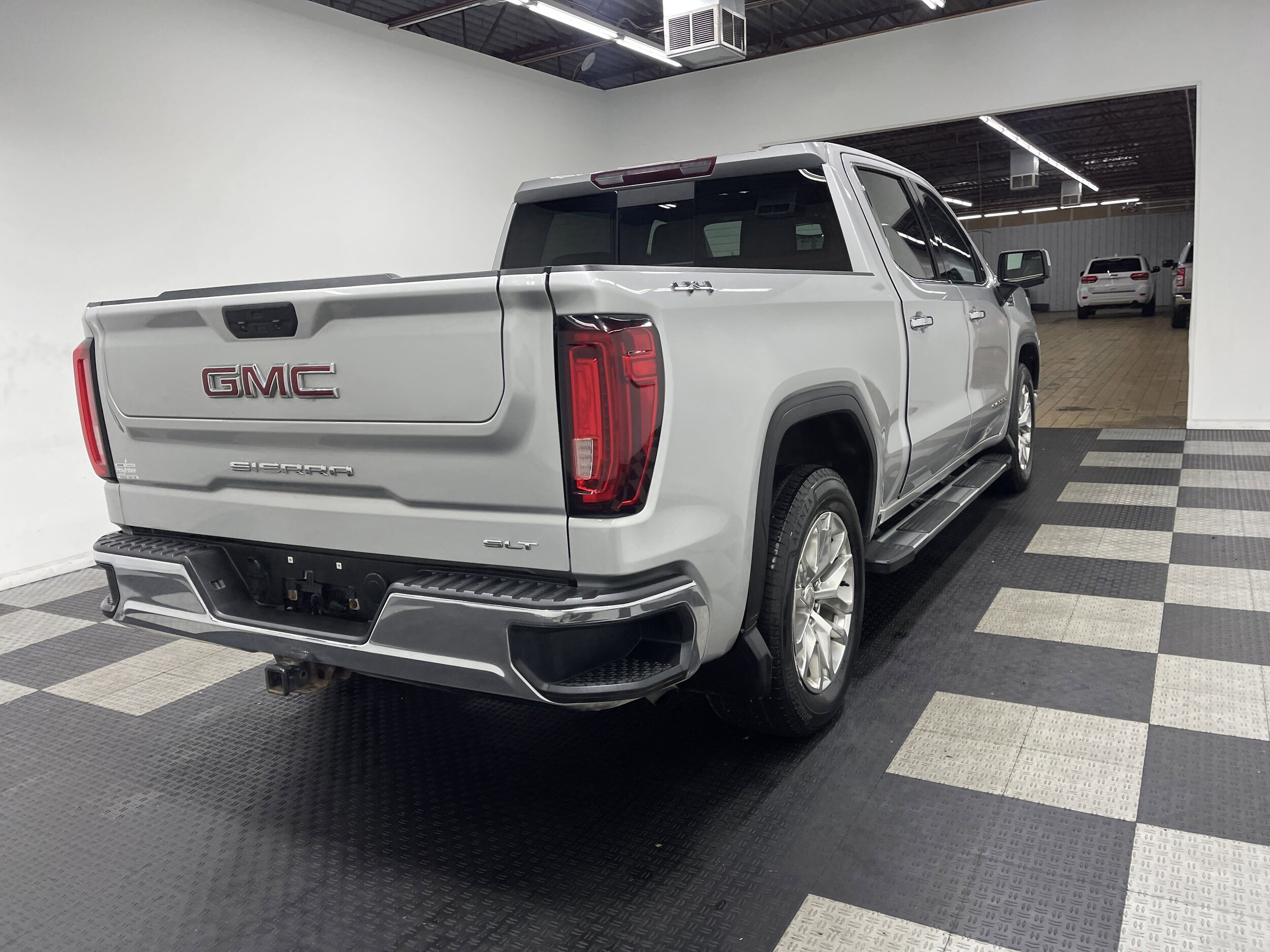 2019 Gmc Sierra 1500 SLT photo 4