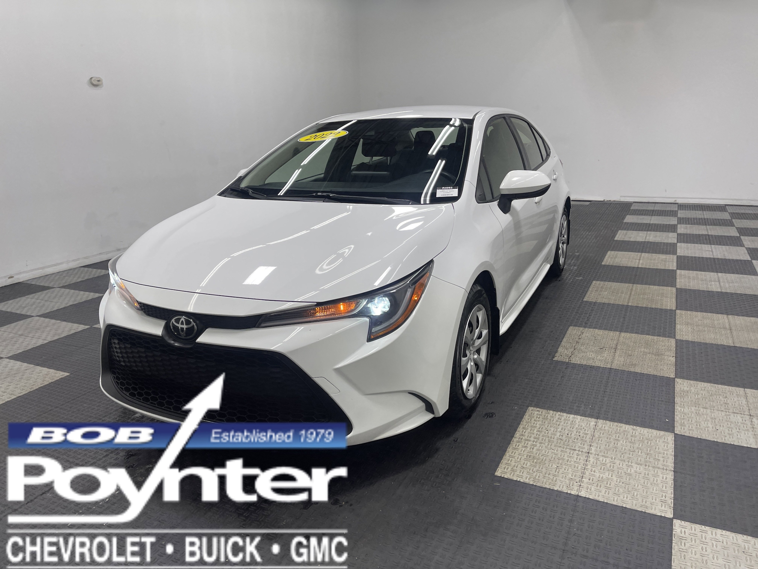 2022 Toyota Corolla LE's photo