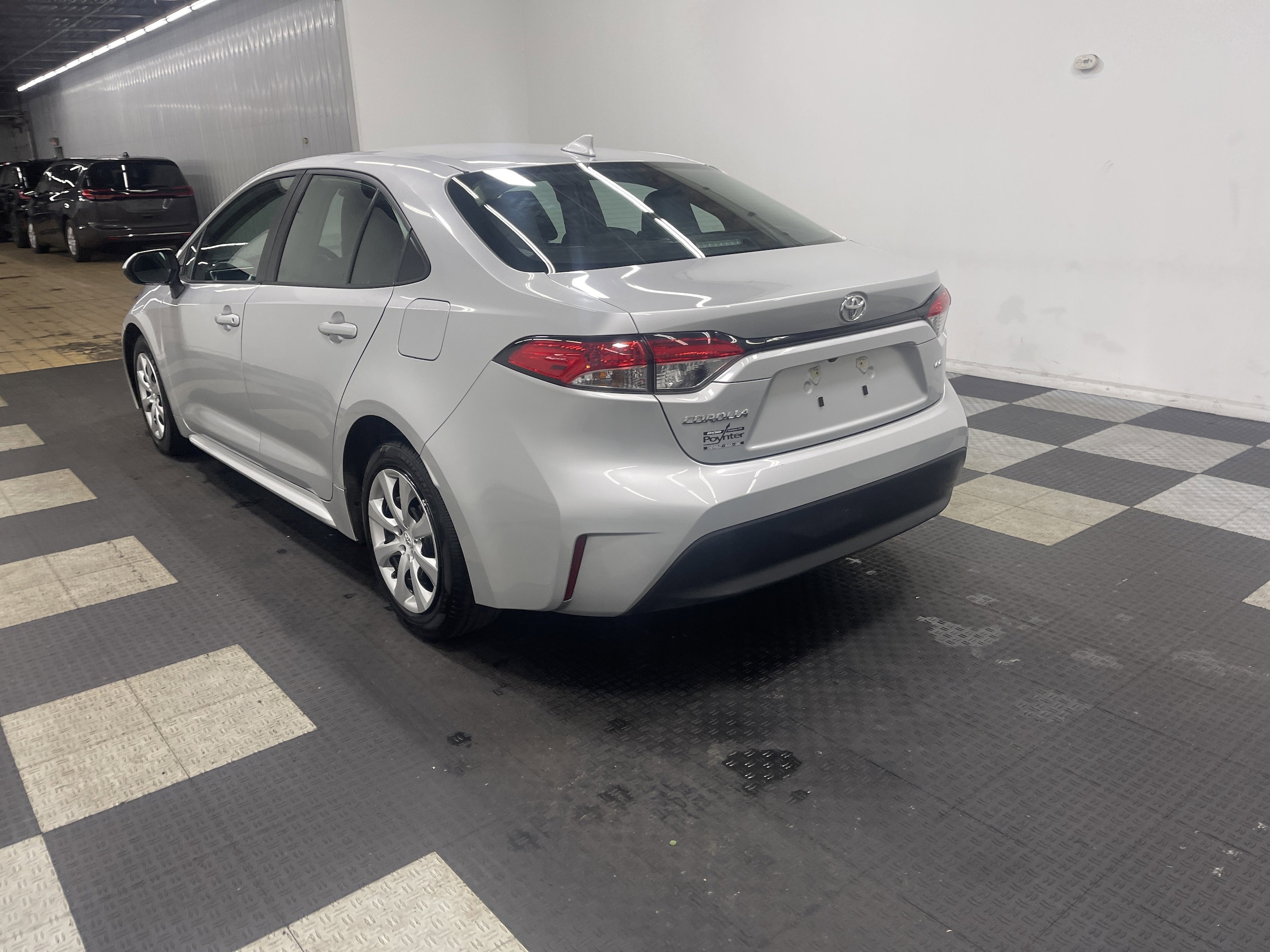 Used 2024 Toyota Corolla LE with VIN 5YFB4MDE6RP137683 for sale in Northfield, Minnesota