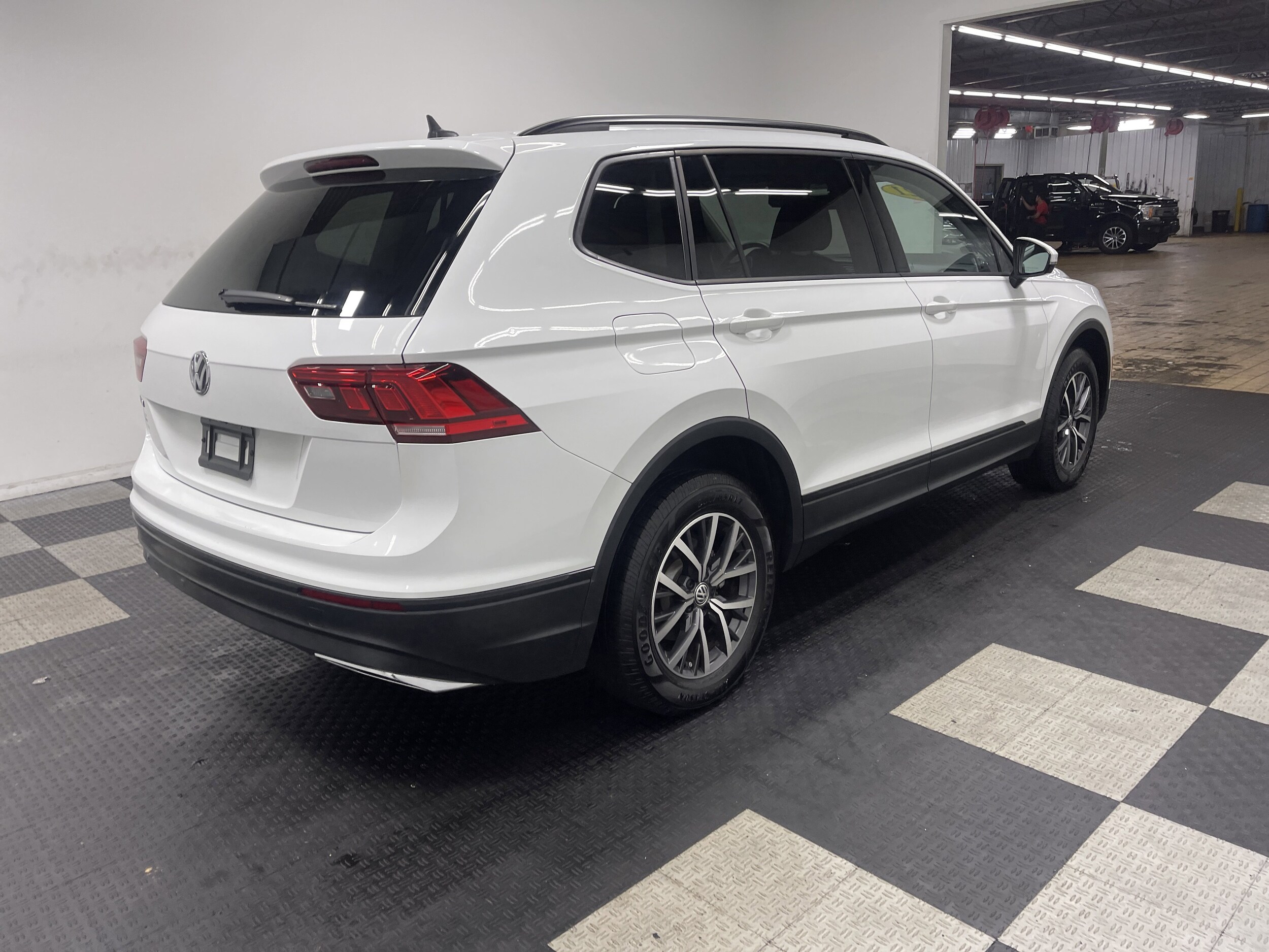 2021 Volkswagen Tiguan S photo 4