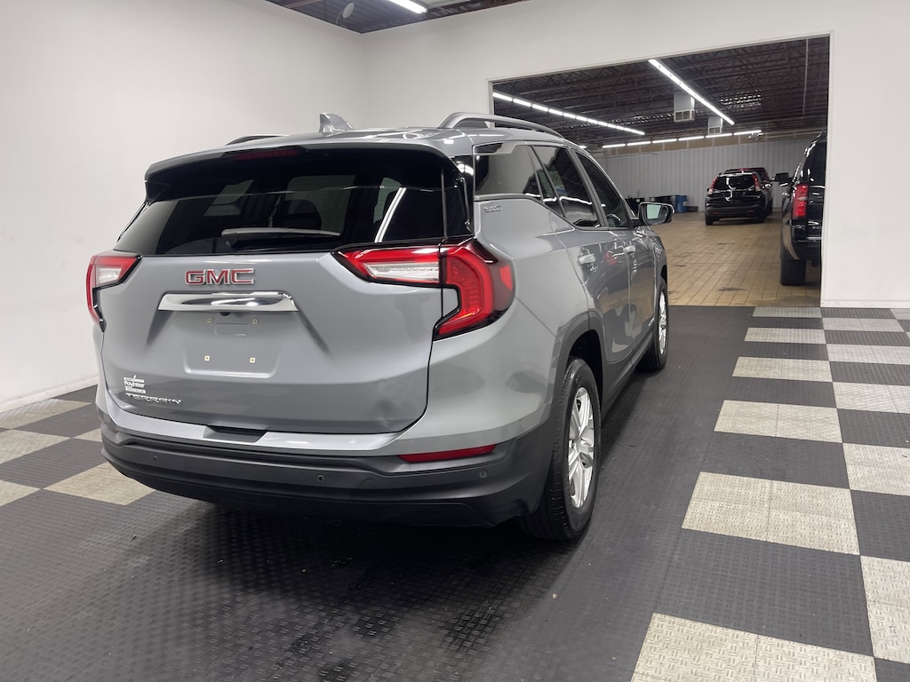 Used 2023 GMC Terrain SLE SUV