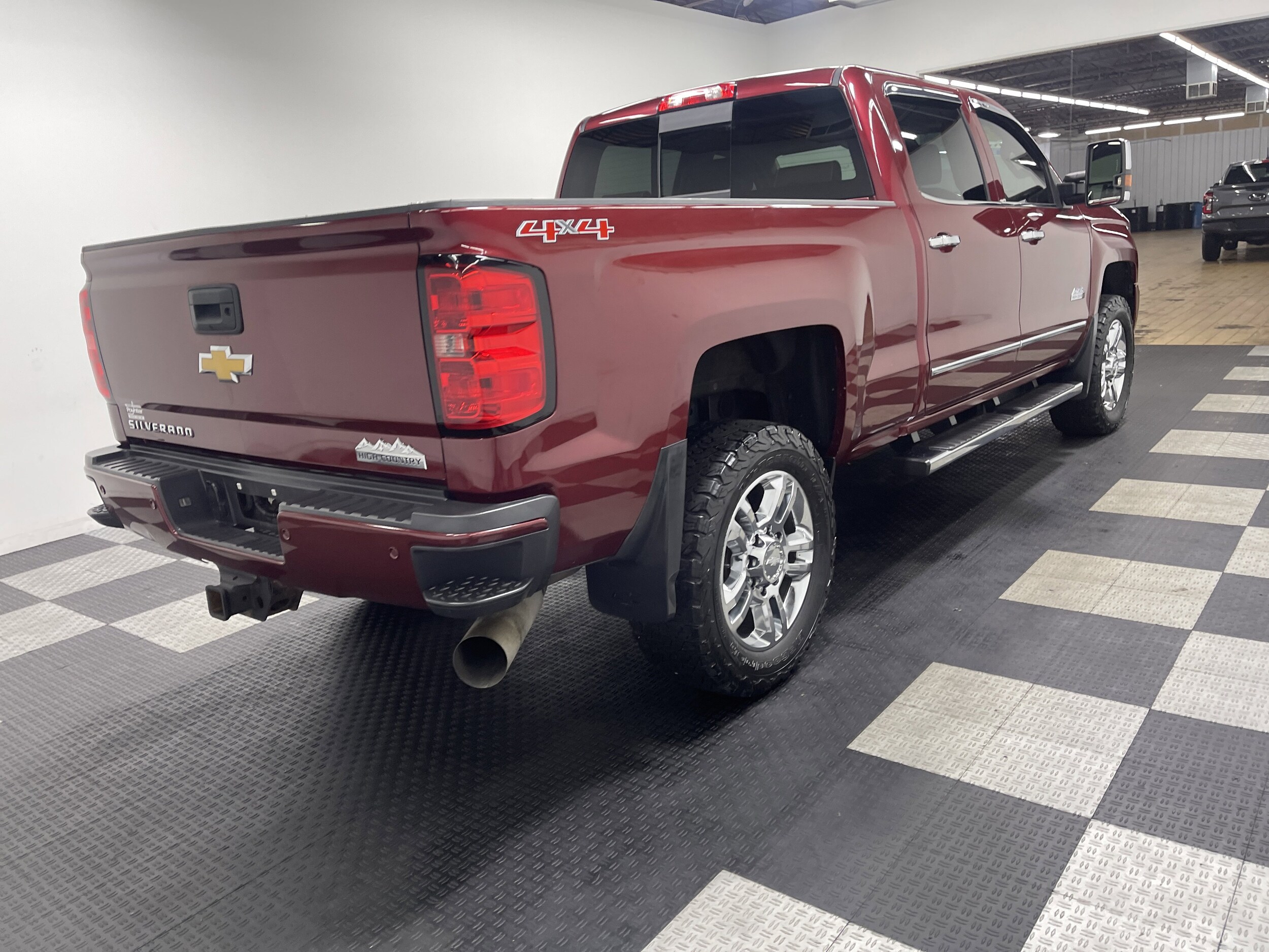 2015 Chevrolet Silverado 2500HD High Country photo 4