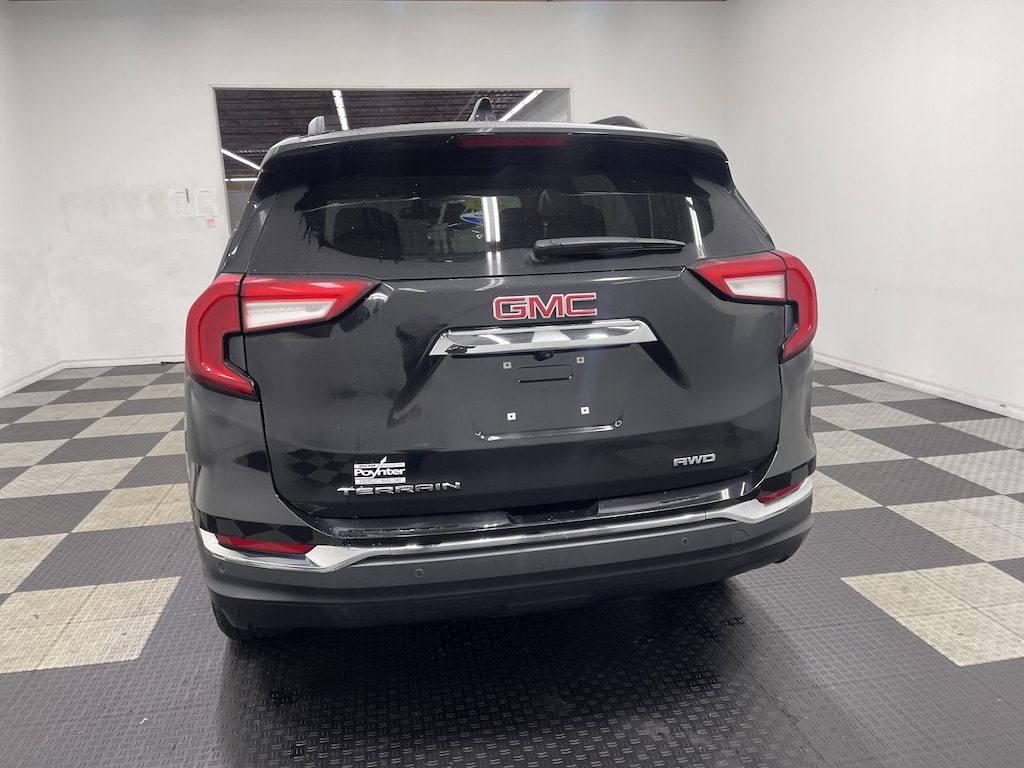 Used 2022 GMC Terrain SLE SUV