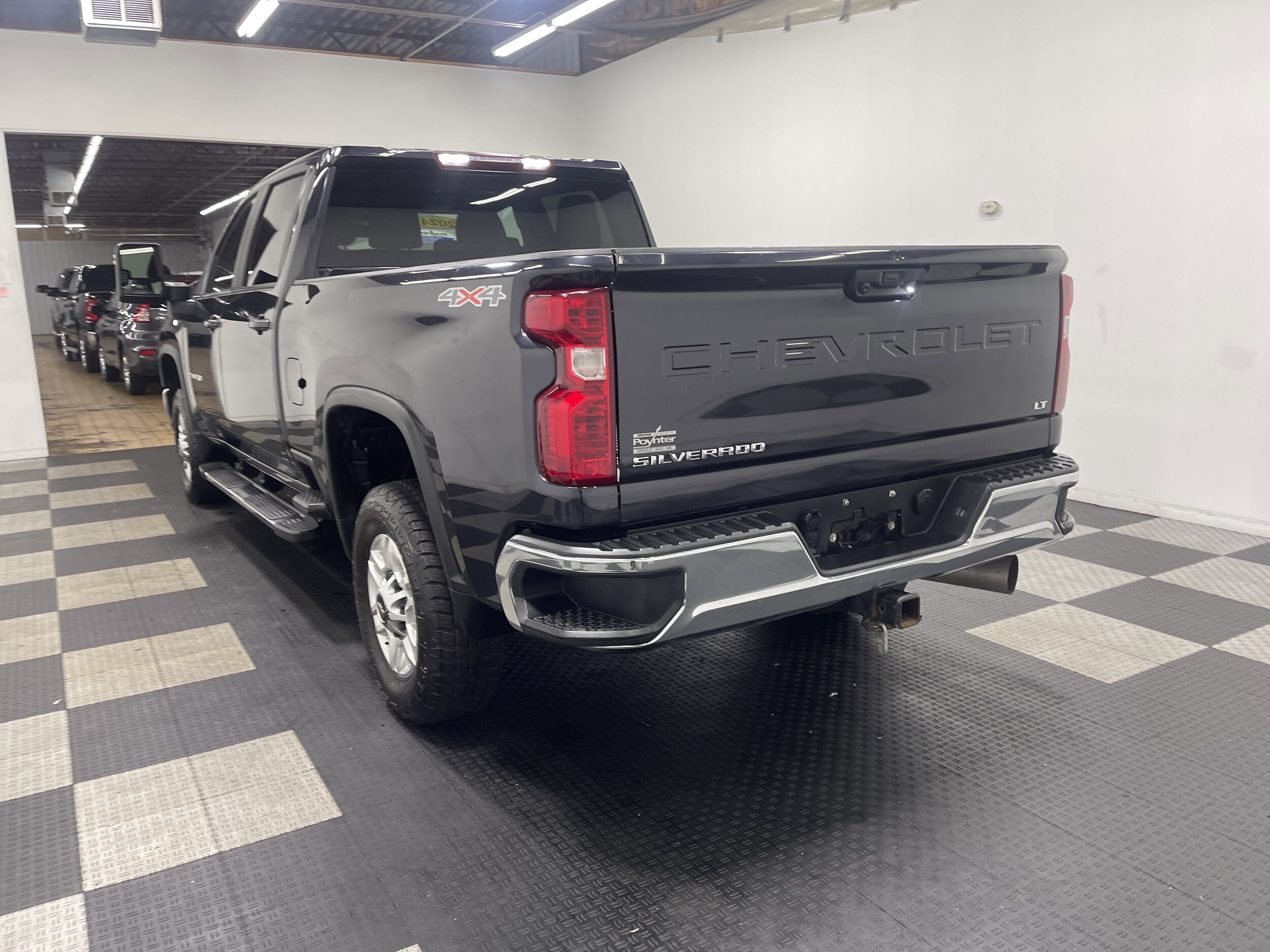 2024 Chevrolet Silverado 2500HD LT photo 2