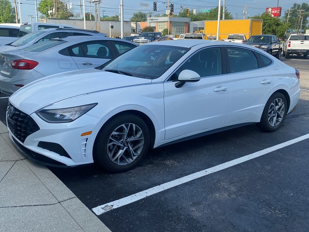 Used 2023 Hyundai Sonata SEL Sedan