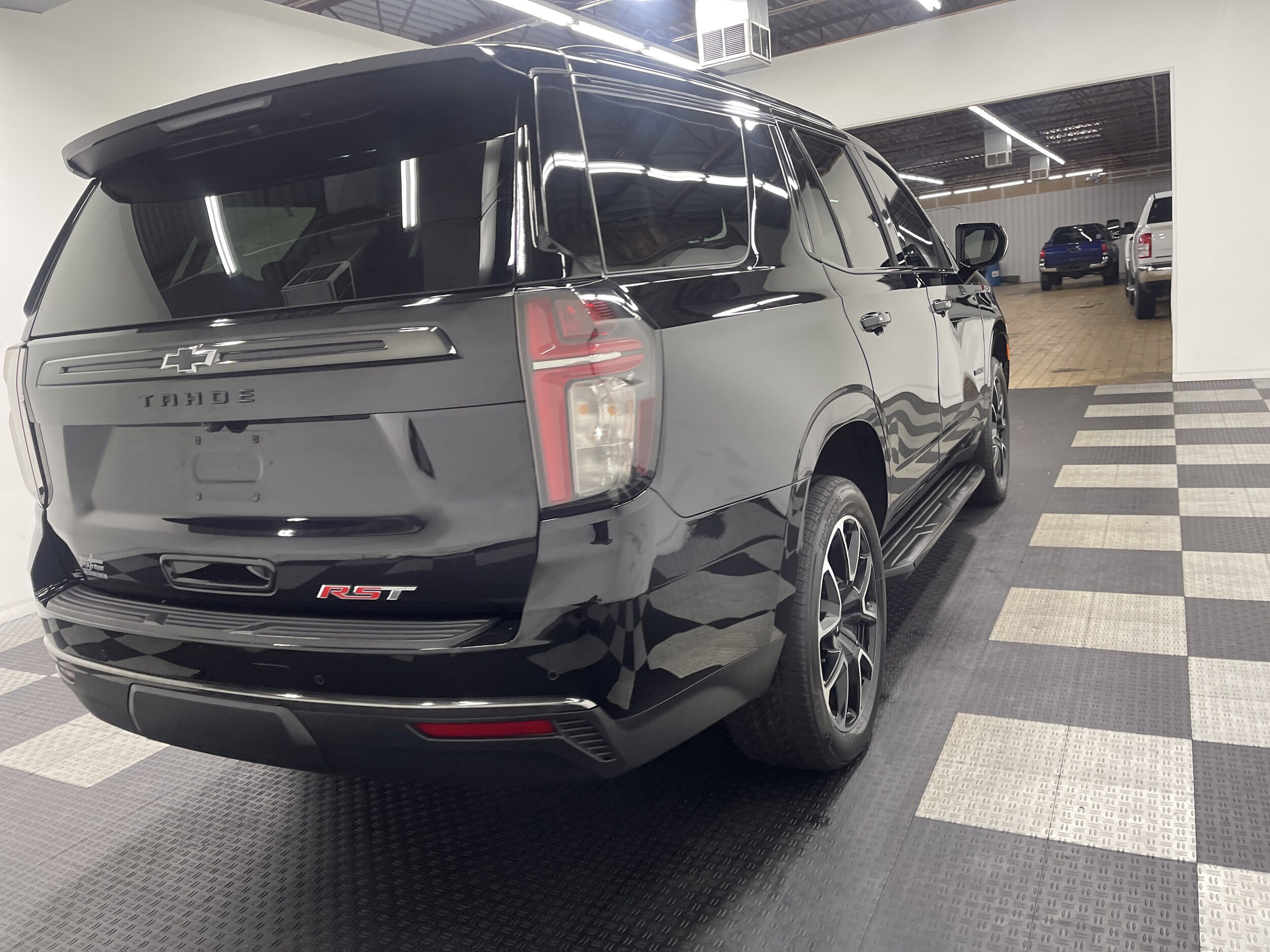 2022 Chevrolet Tahoe RST photo 4