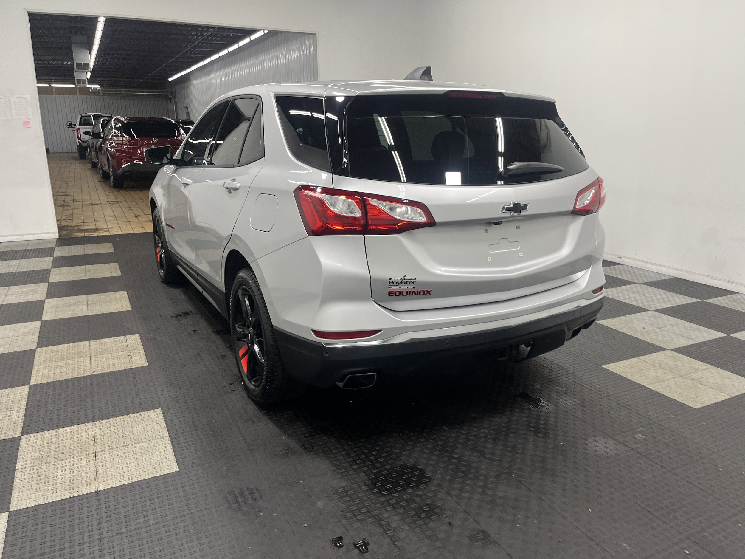 Used 2019 Chevrolet Equinox LT with VIN 2GNAXLEXXK6190365 for sale in Seymour, IN