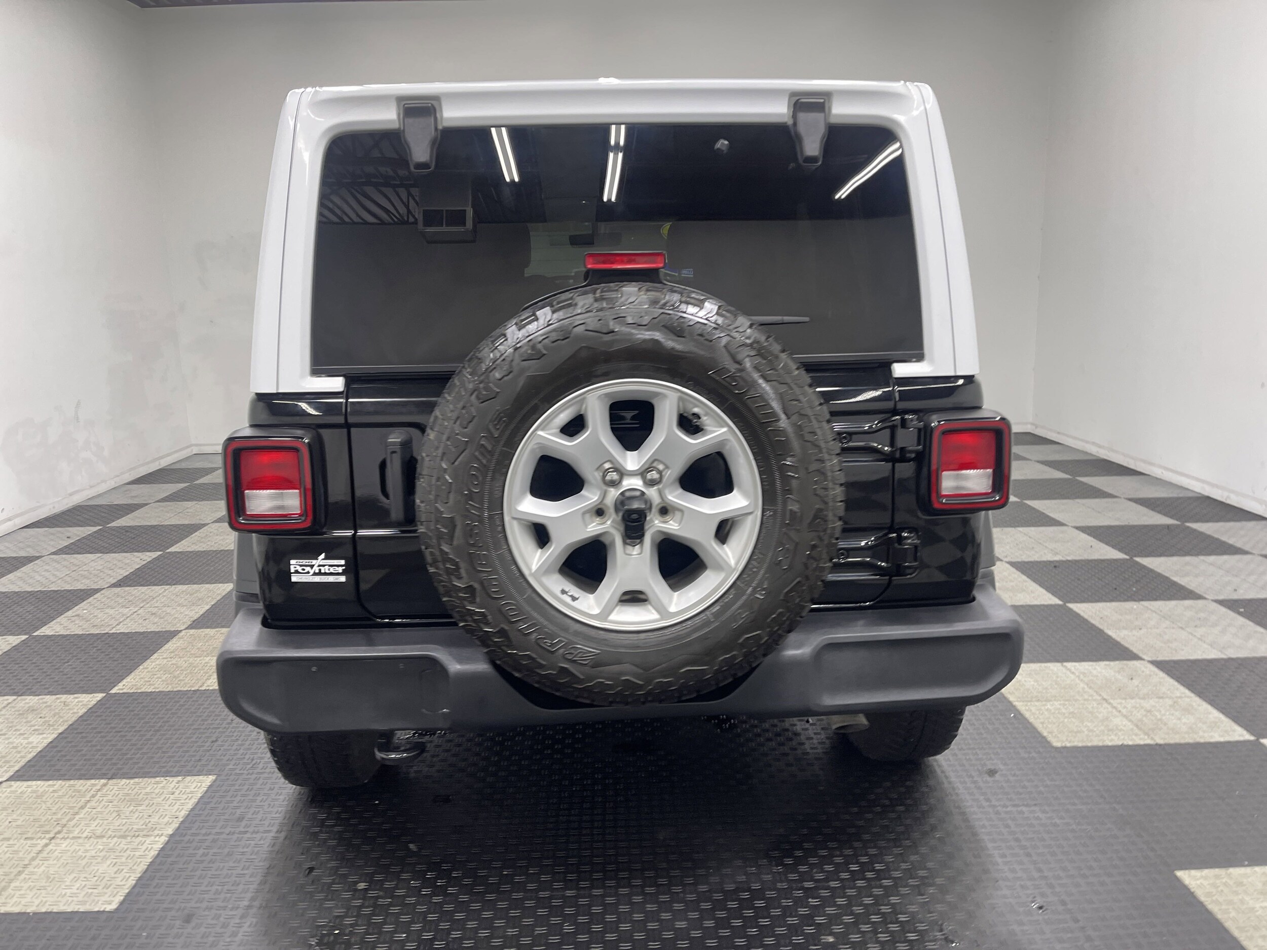 2021 Jeep Wrangler Unlimited Islander photo 2