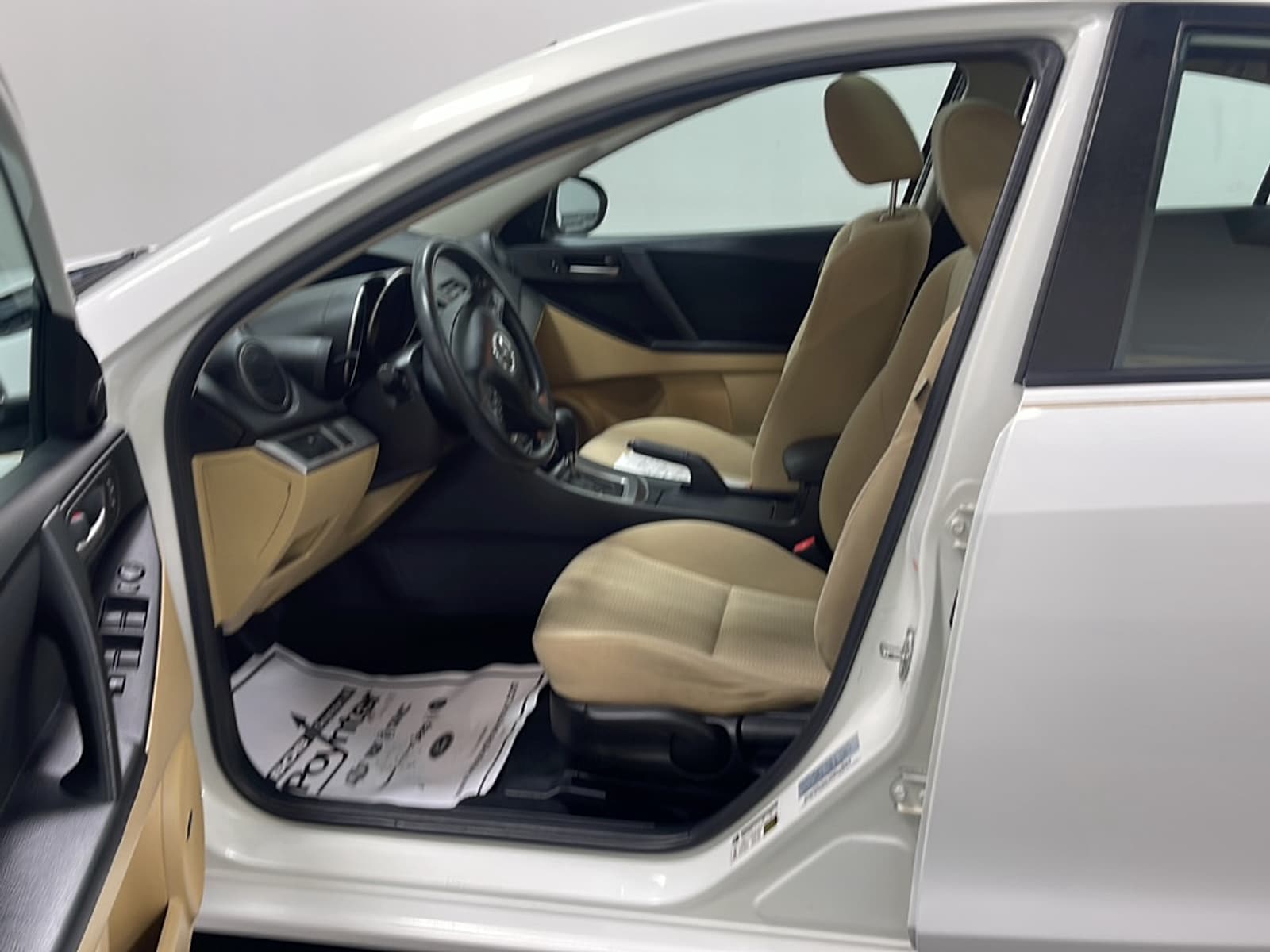 Used 2010 Mazda MAZDA3 i Touring with VIN JM1BL1SF3A1339063 for sale in Seymour, IN