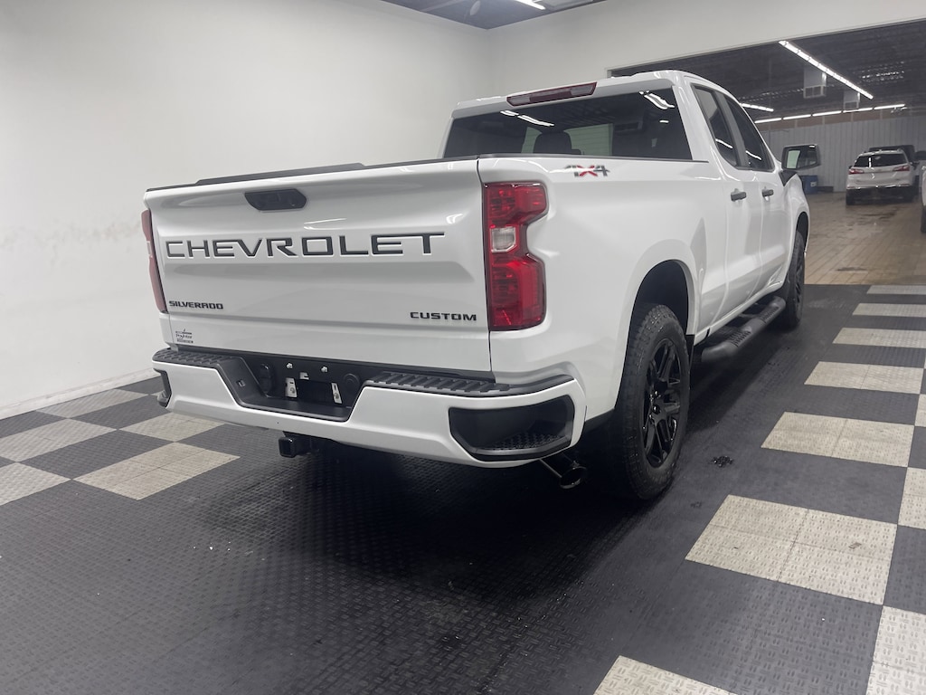 New 2026 Chevrolet Silverado 1500 Custom Truck