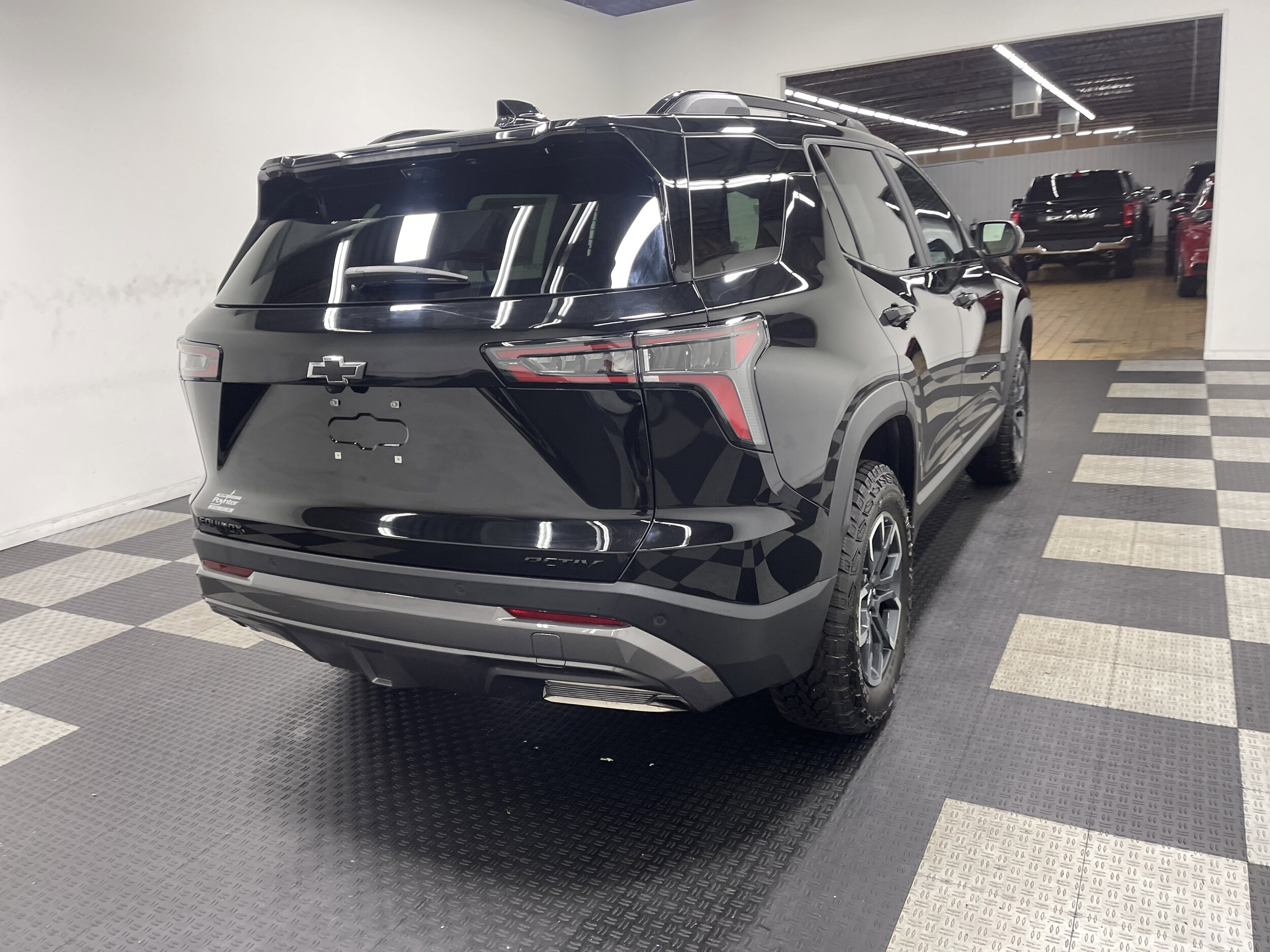 2026 Chevrolet Equinox ACTIV photo 4