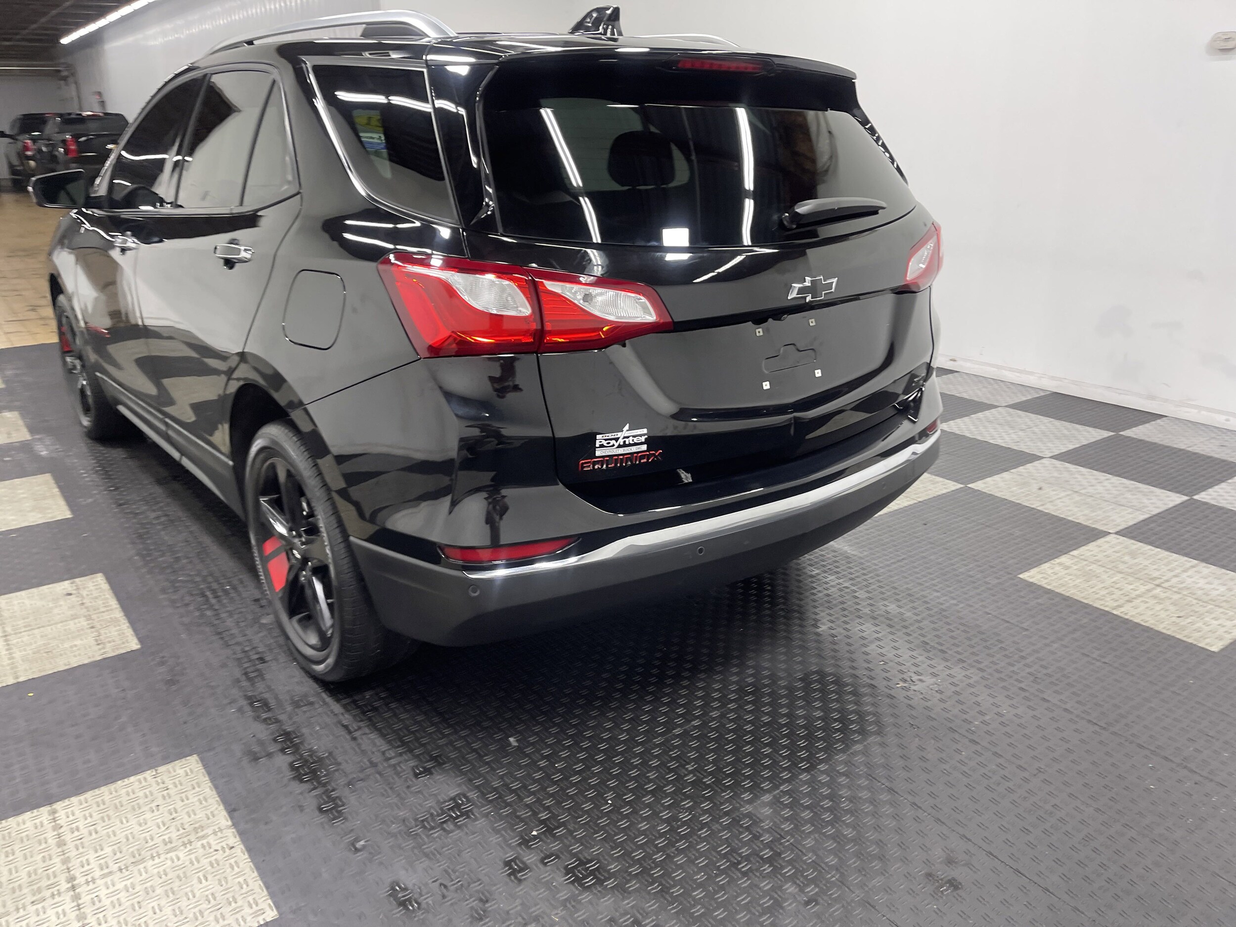 2021 Chevrolet Equinox Premier photo 2