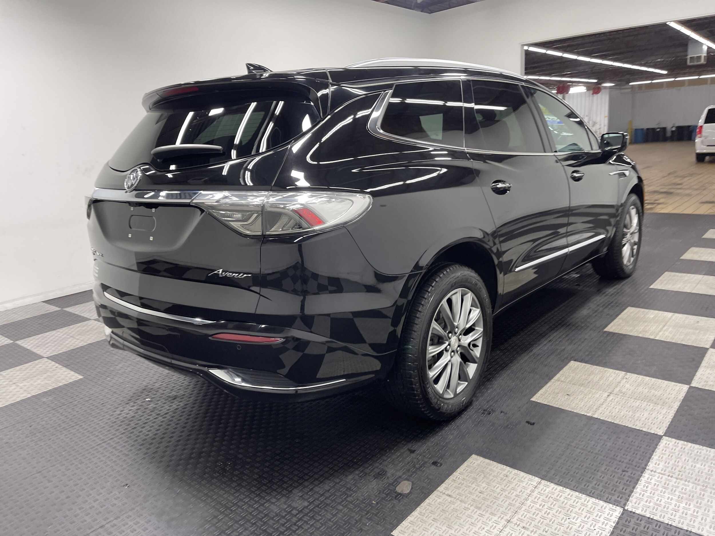 2023 Buick Enclave Avenir photo 4