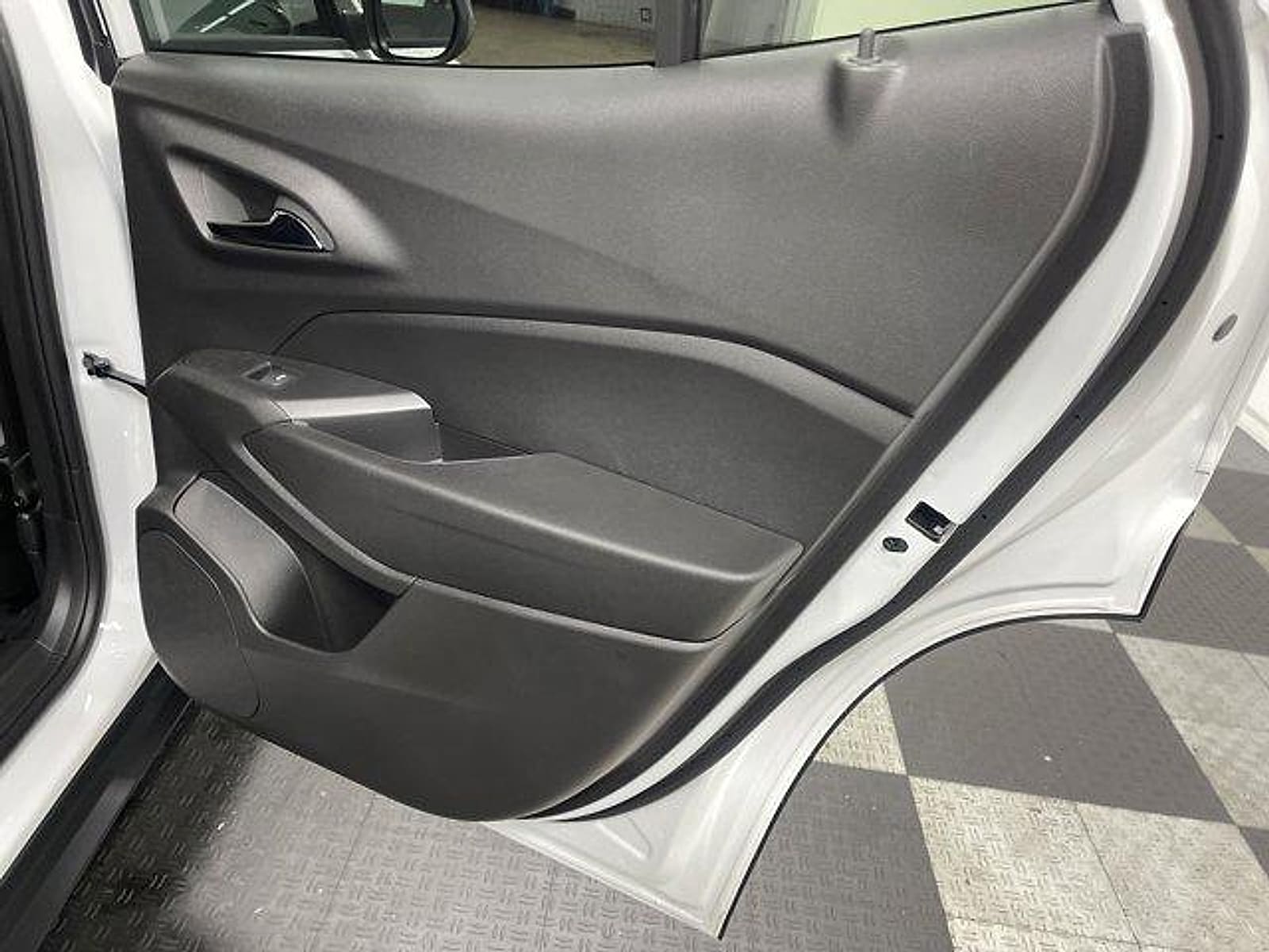 2026 Chevrolet Trax LT - Photo 14