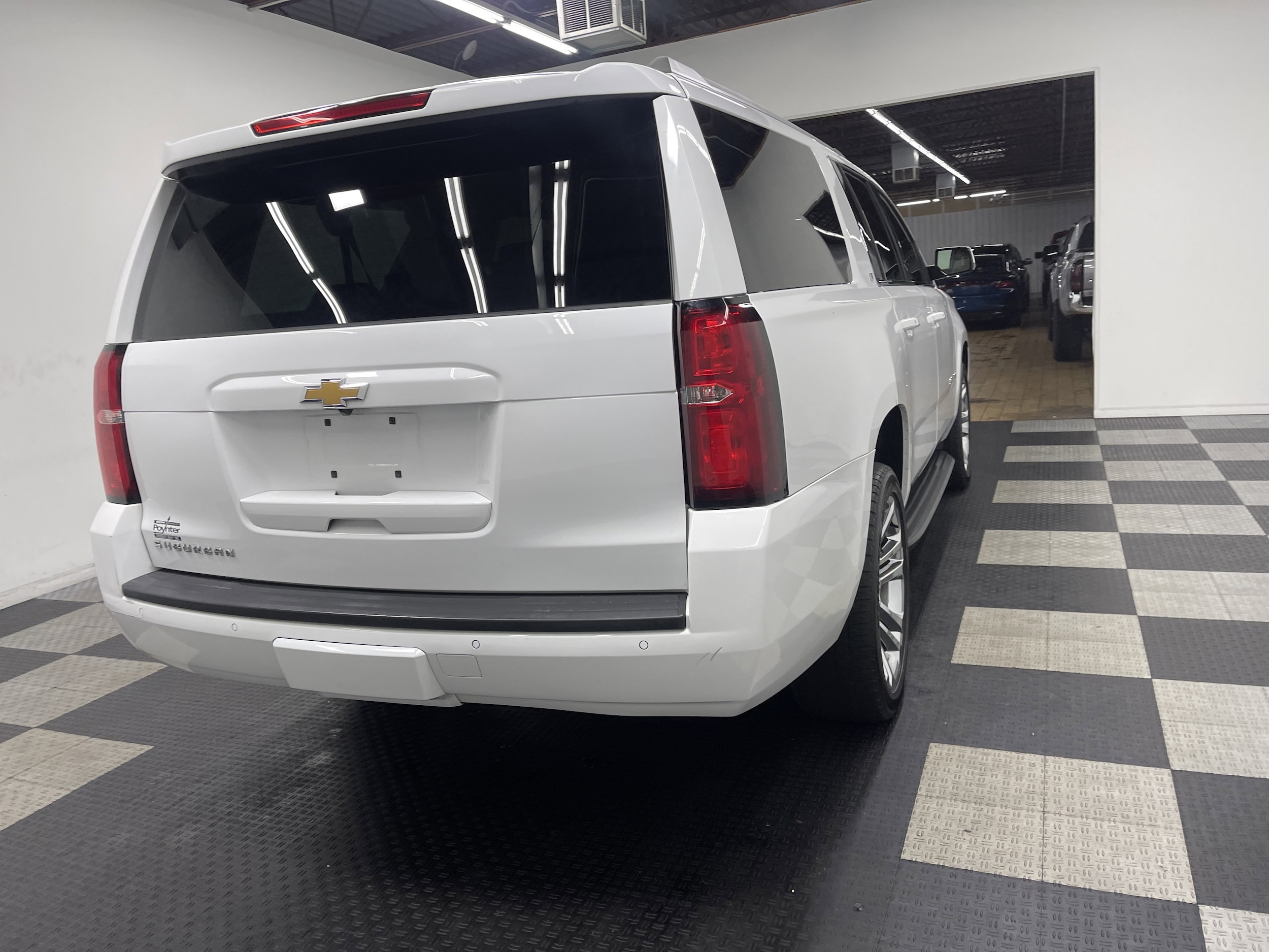 2020 Chevrolet Suburban LT photo 4