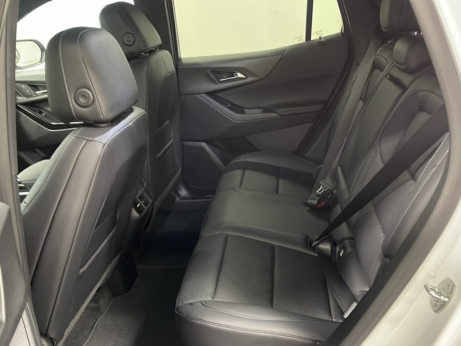 2027 Chevrolet Equinox LT - Photo 15