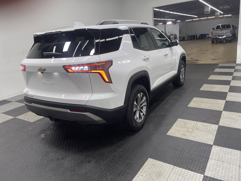 Used 2025 Chevrolet Equinox LT SUV