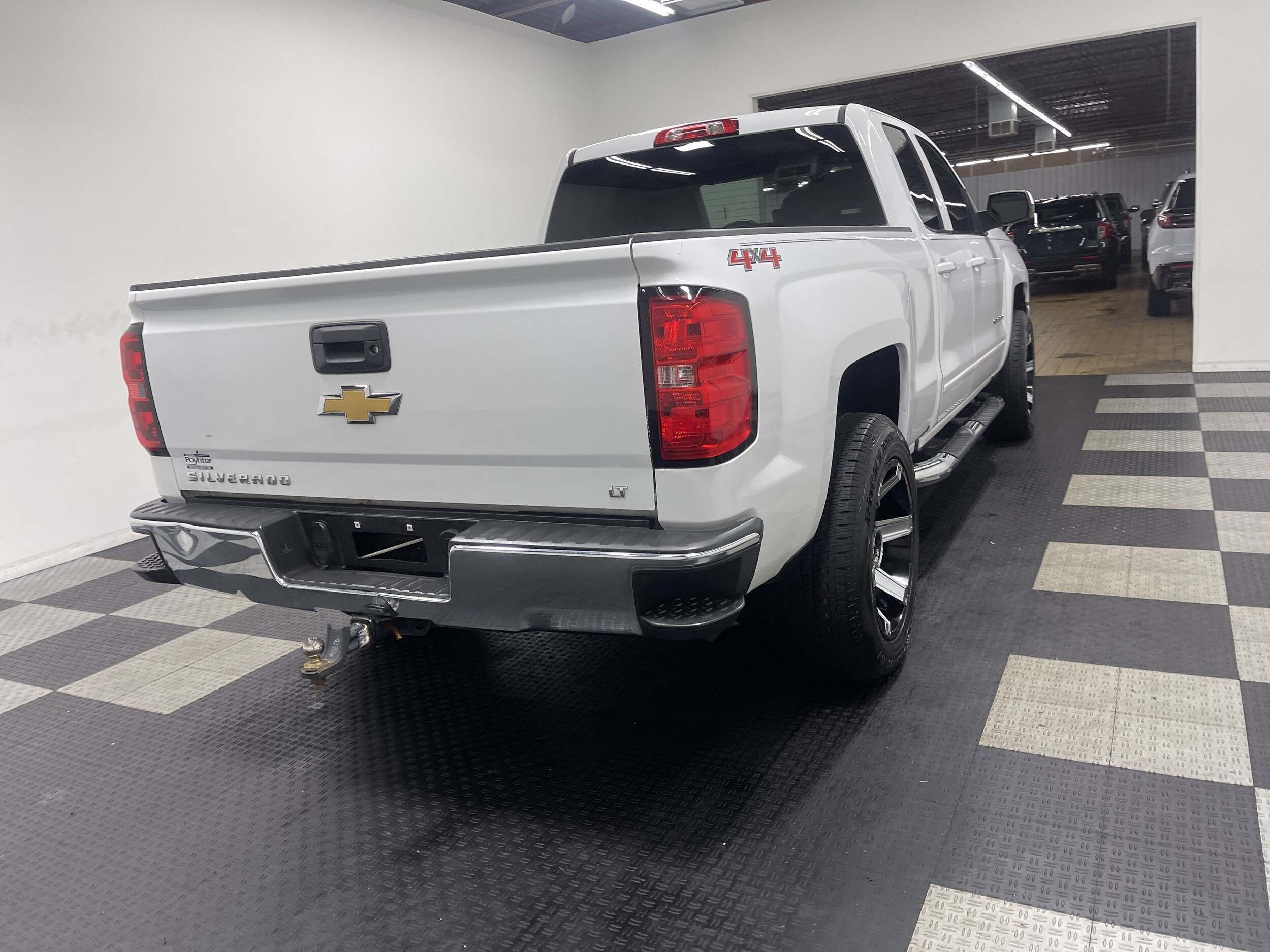 2016 Chevrolet Silverado 1500 LT photo 4