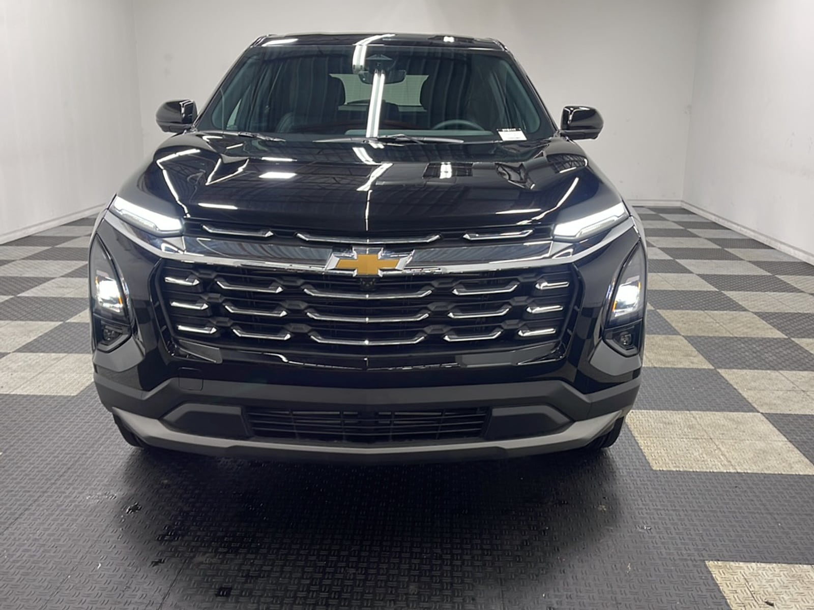 2027 Chevrolet Equinox LT - Photo 25