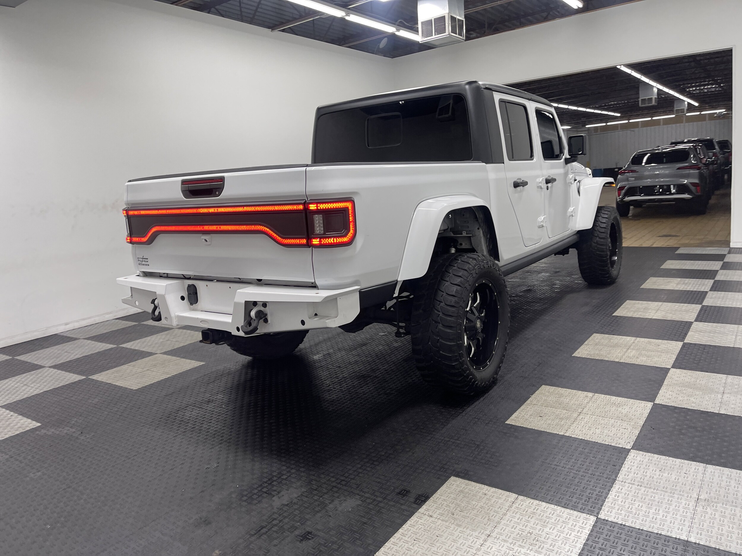 2021 Jeep Gladiator Overland photo 4