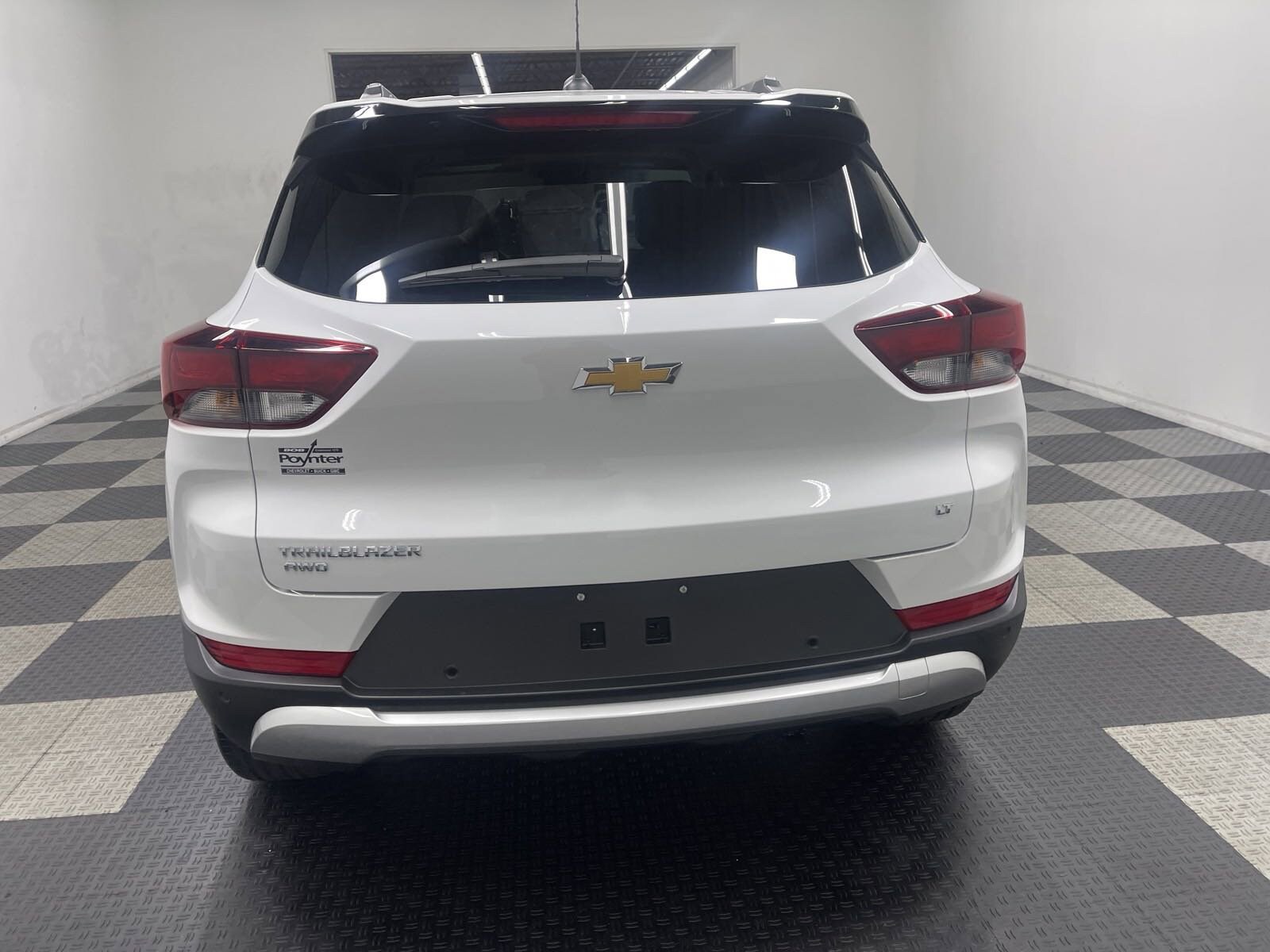 2025 Chevrolet Trailblazer LT photo 3
