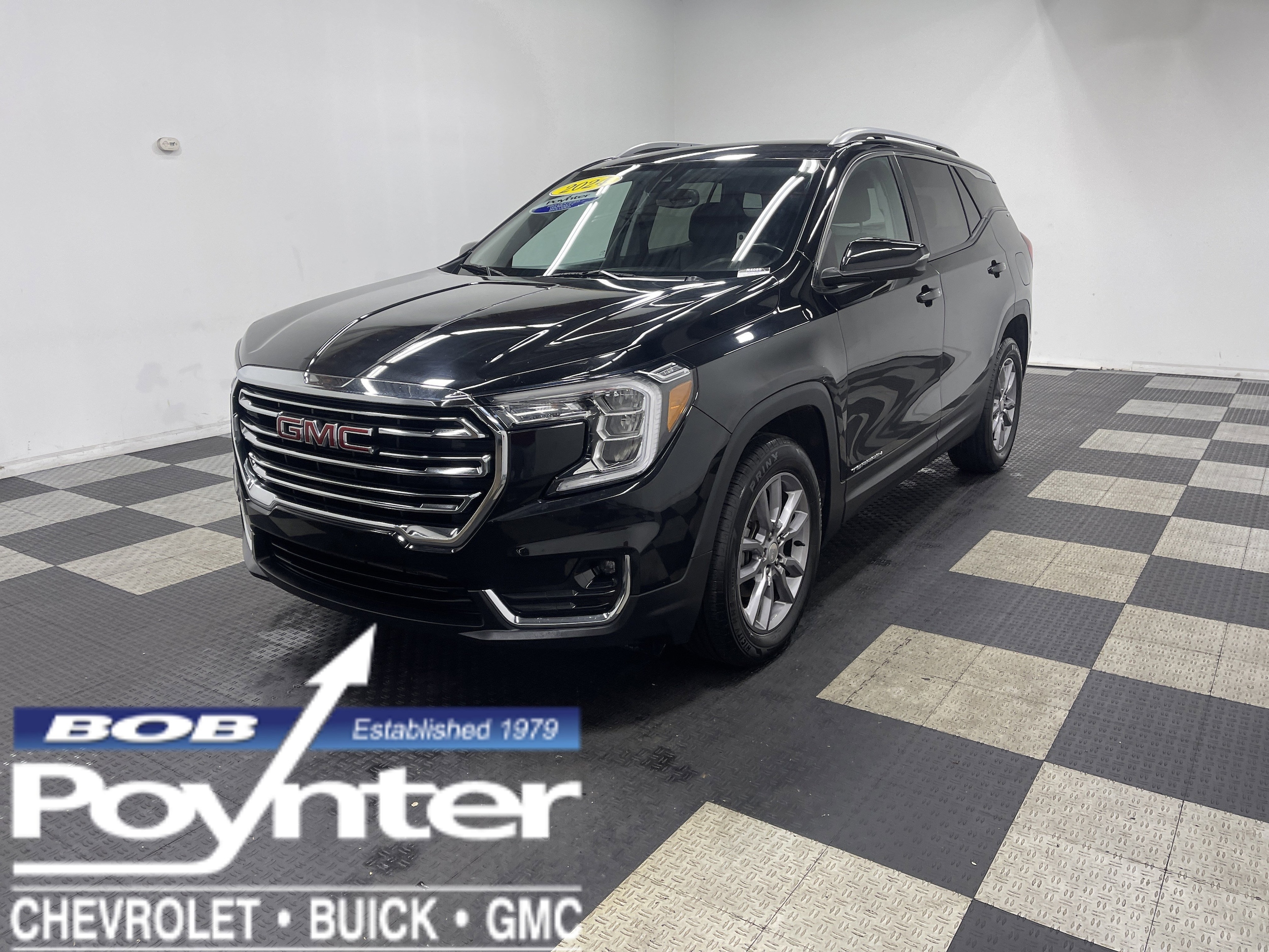 2024 GMC Terrain SLT's photo