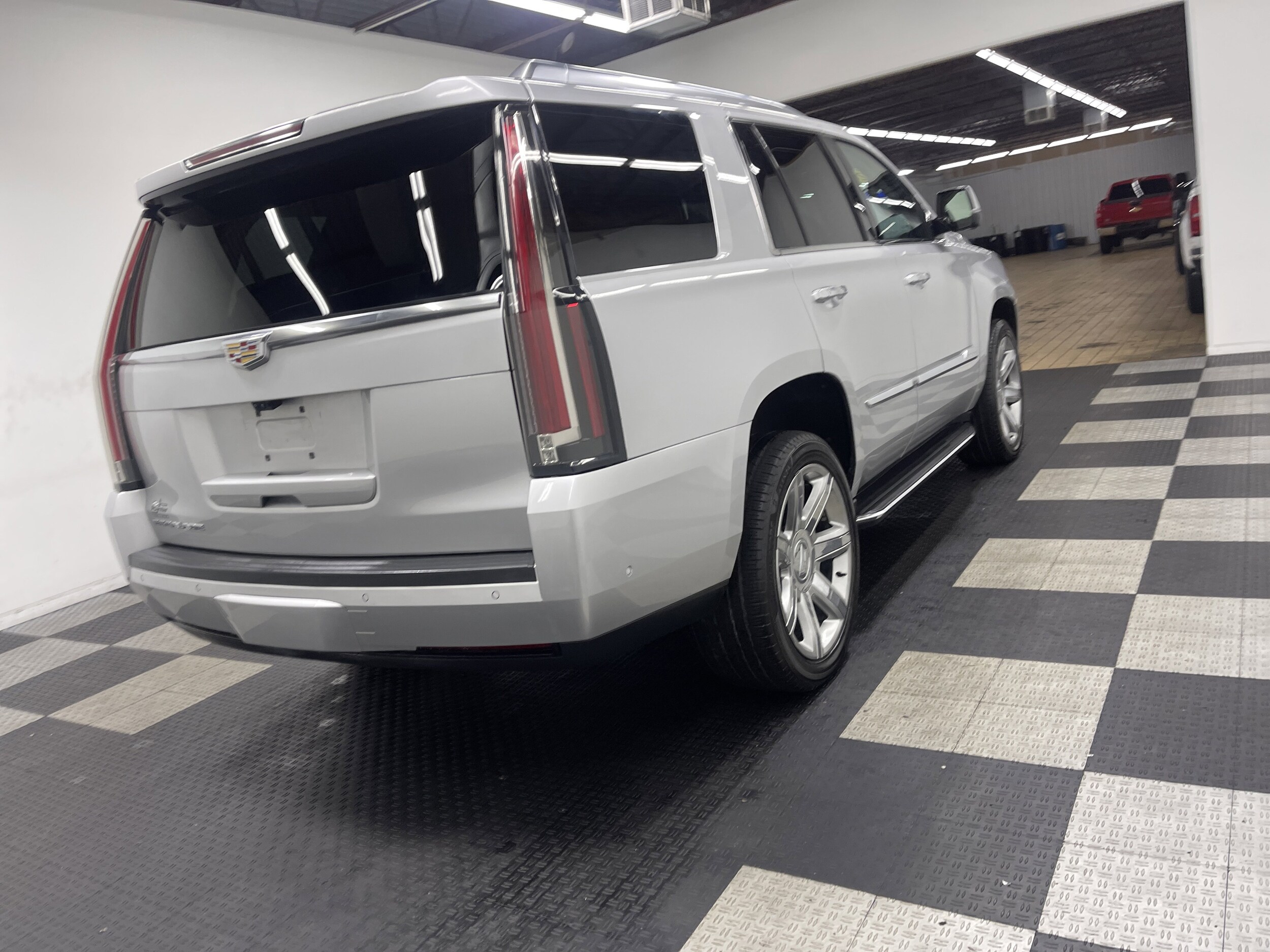 2019 Cadillac Escalade Luxury photo 3