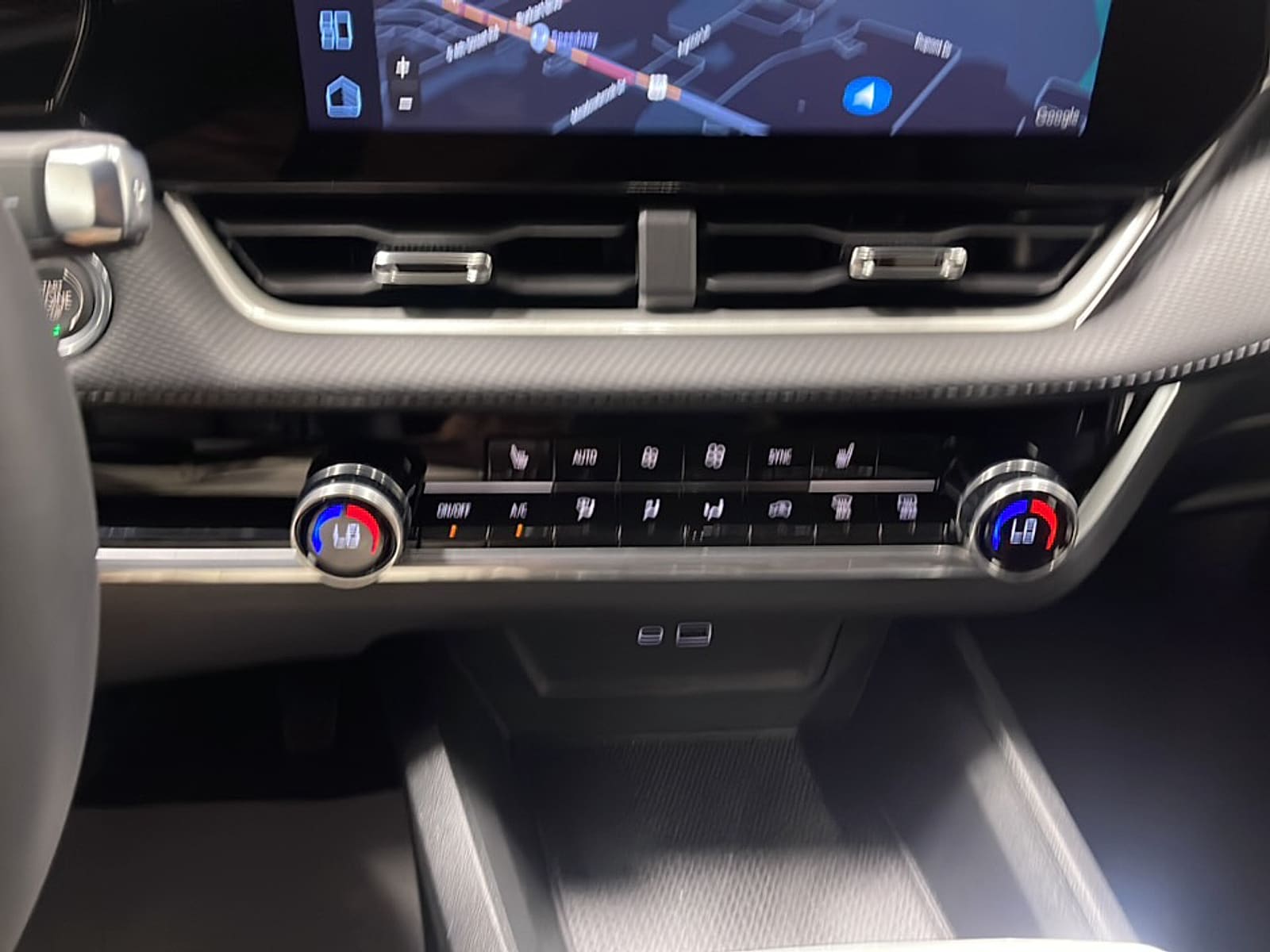 2027 Chevrolet Equinox LT - Photo 11
