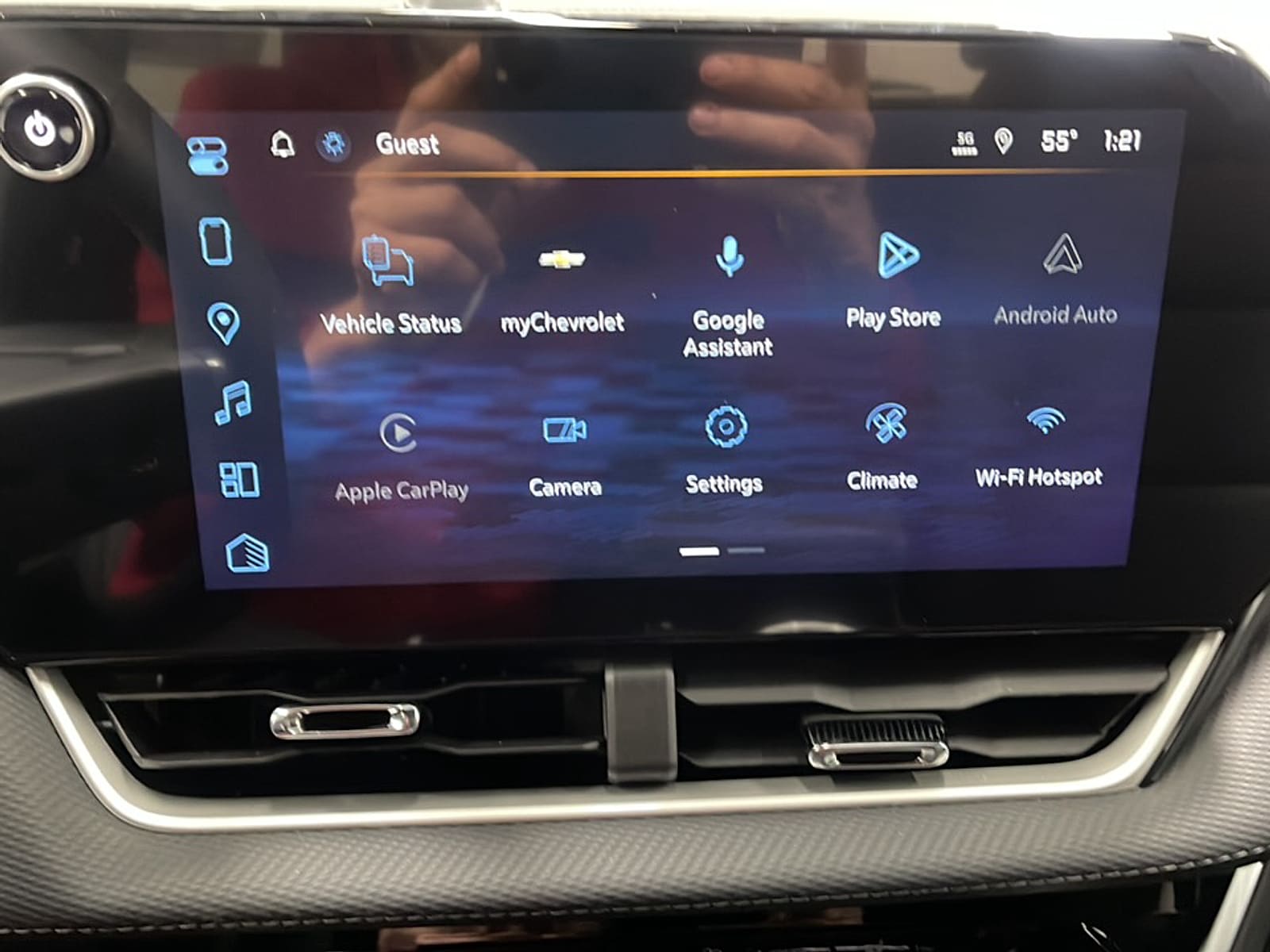 2027 Chevrolet Equinox LT - Photo 8
