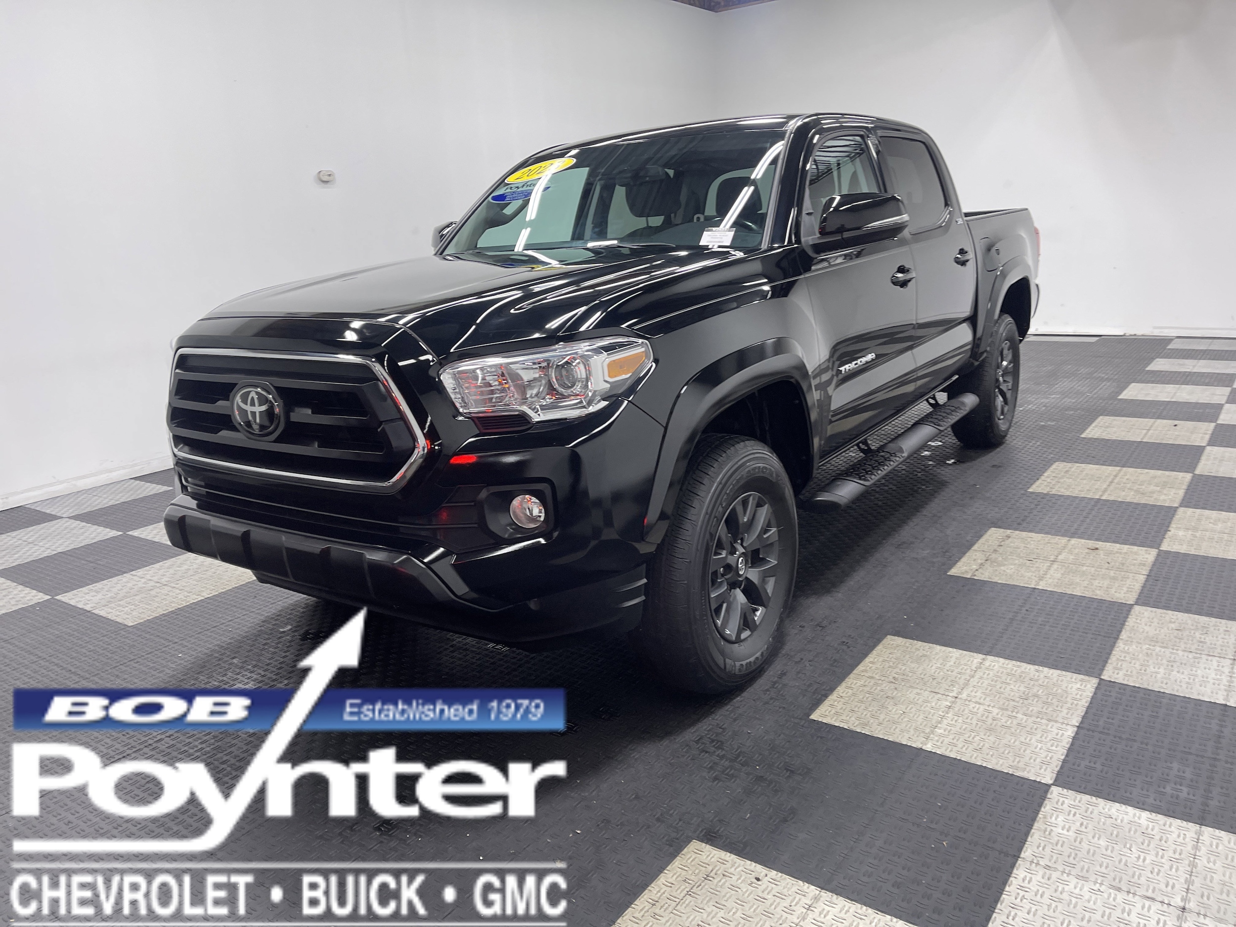 2023 Toyota Tacoma SR5's photo