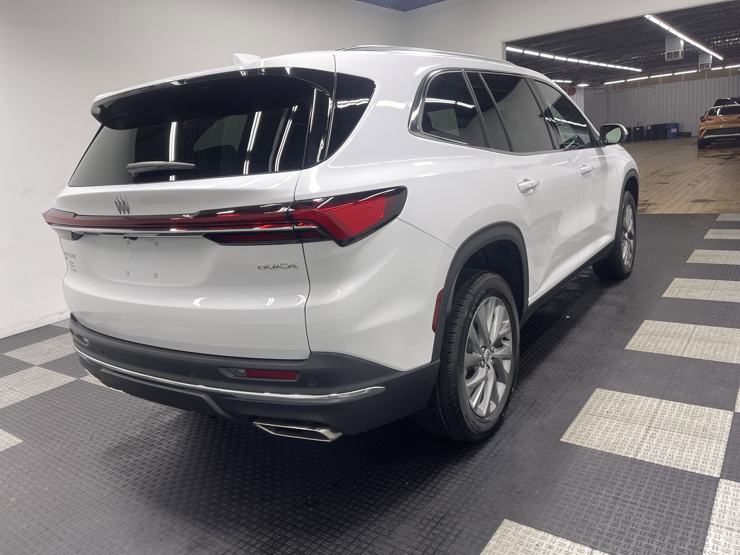 2025 Buick Enclave Preferred photo 4