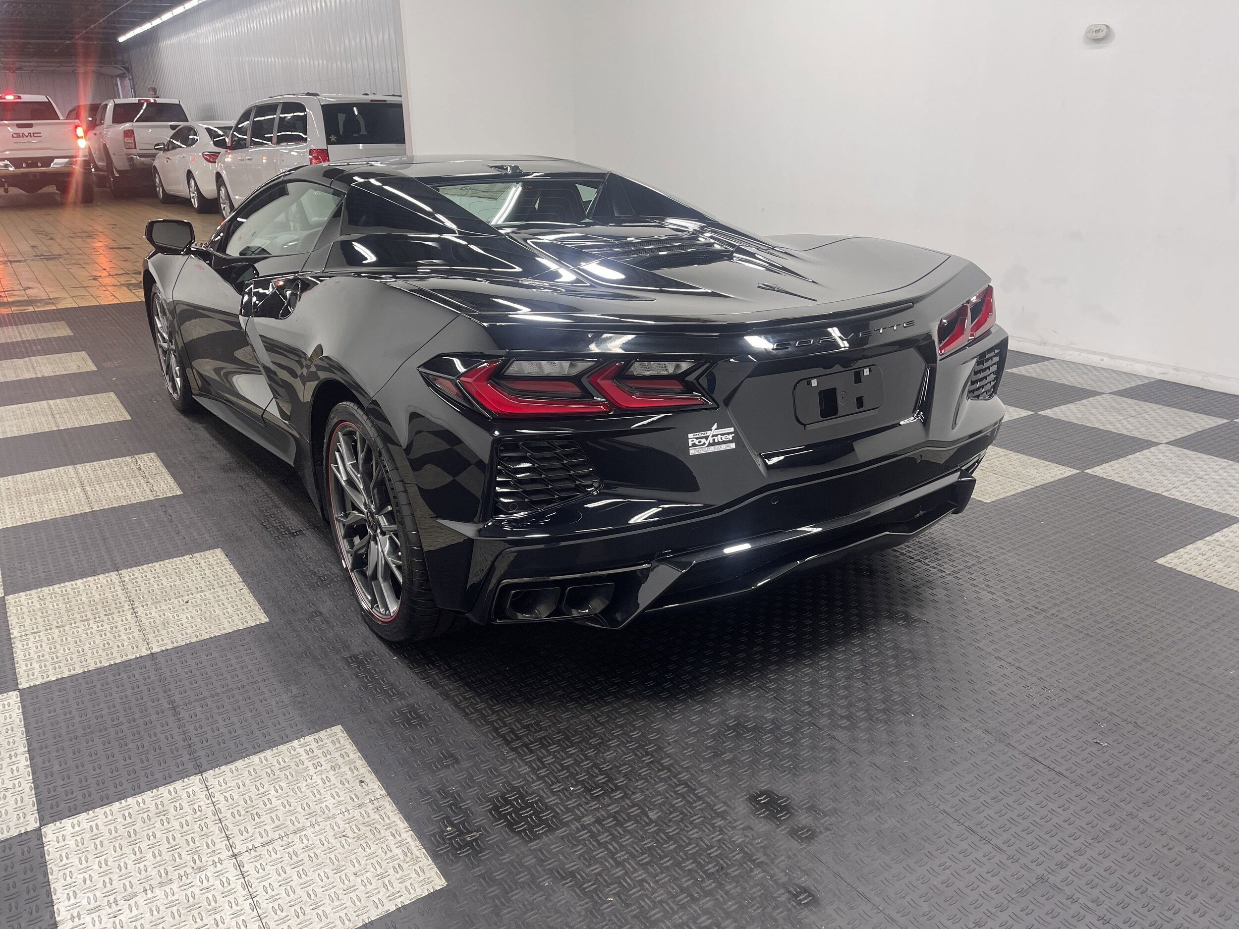 2025 Chevrolet Corvette Stingray 1LT Convertible photo 2