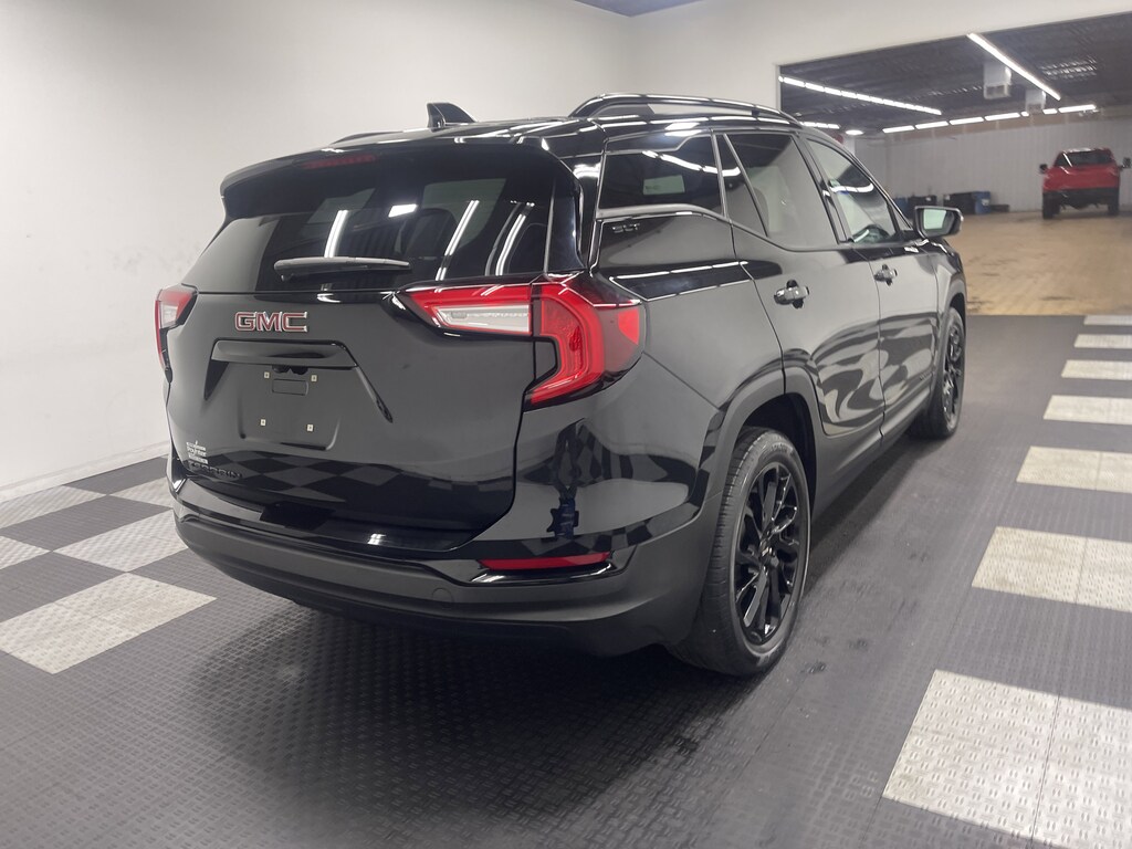 Used 2023 GMC Terrain SLT SUV
