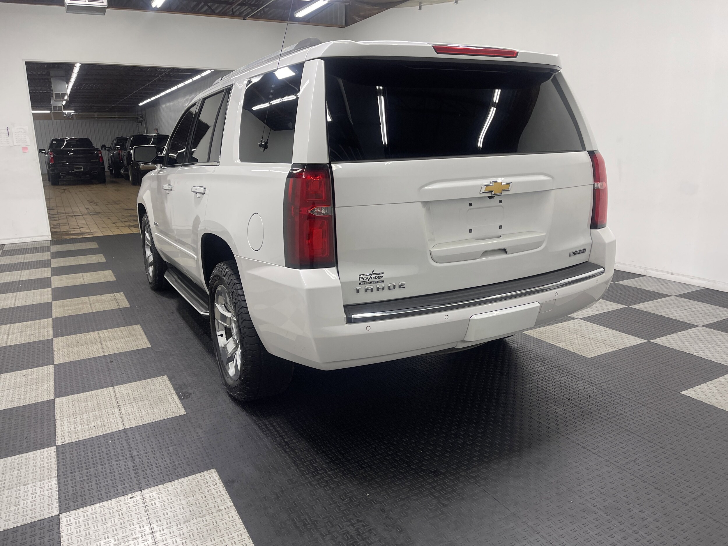2017 Chevrolet Tahoe Premier photo 2