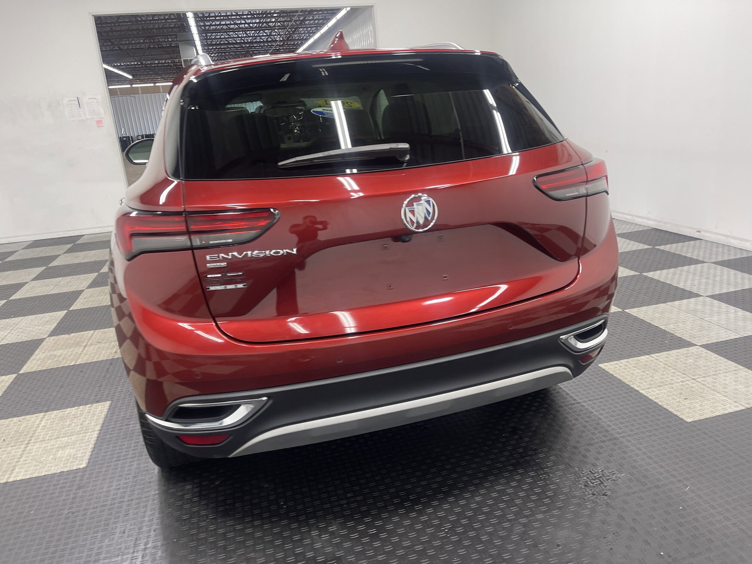 2021 Buick Envision Essence photo 3