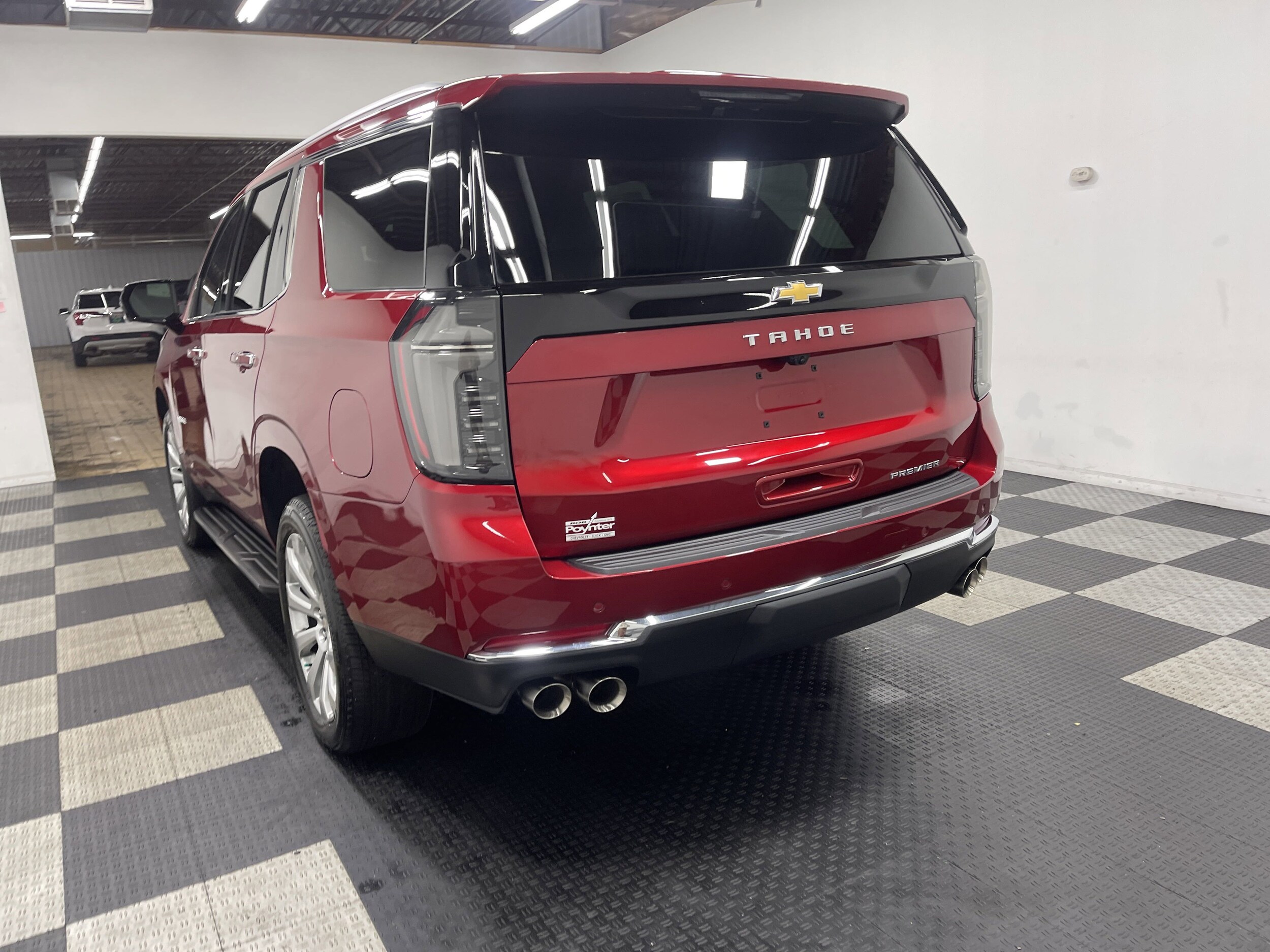 2025 Chevrolet Tahoe Premier photo 2
