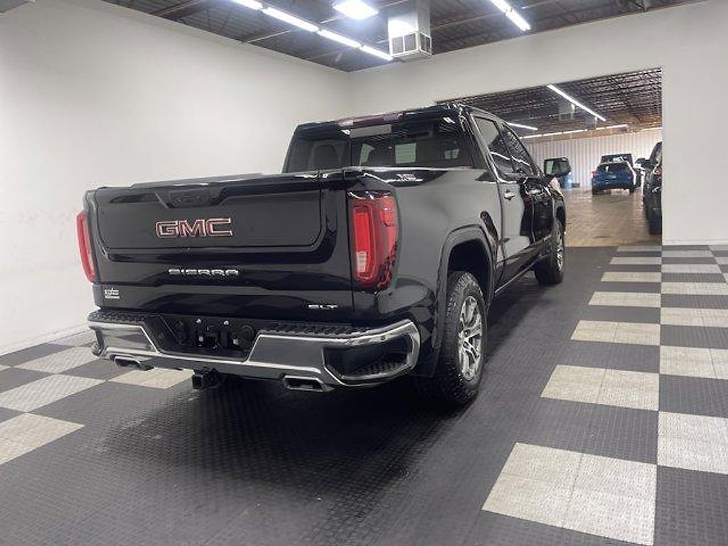 Used 2021 GMC Sierra 1500 SLT Truck Crew Cab