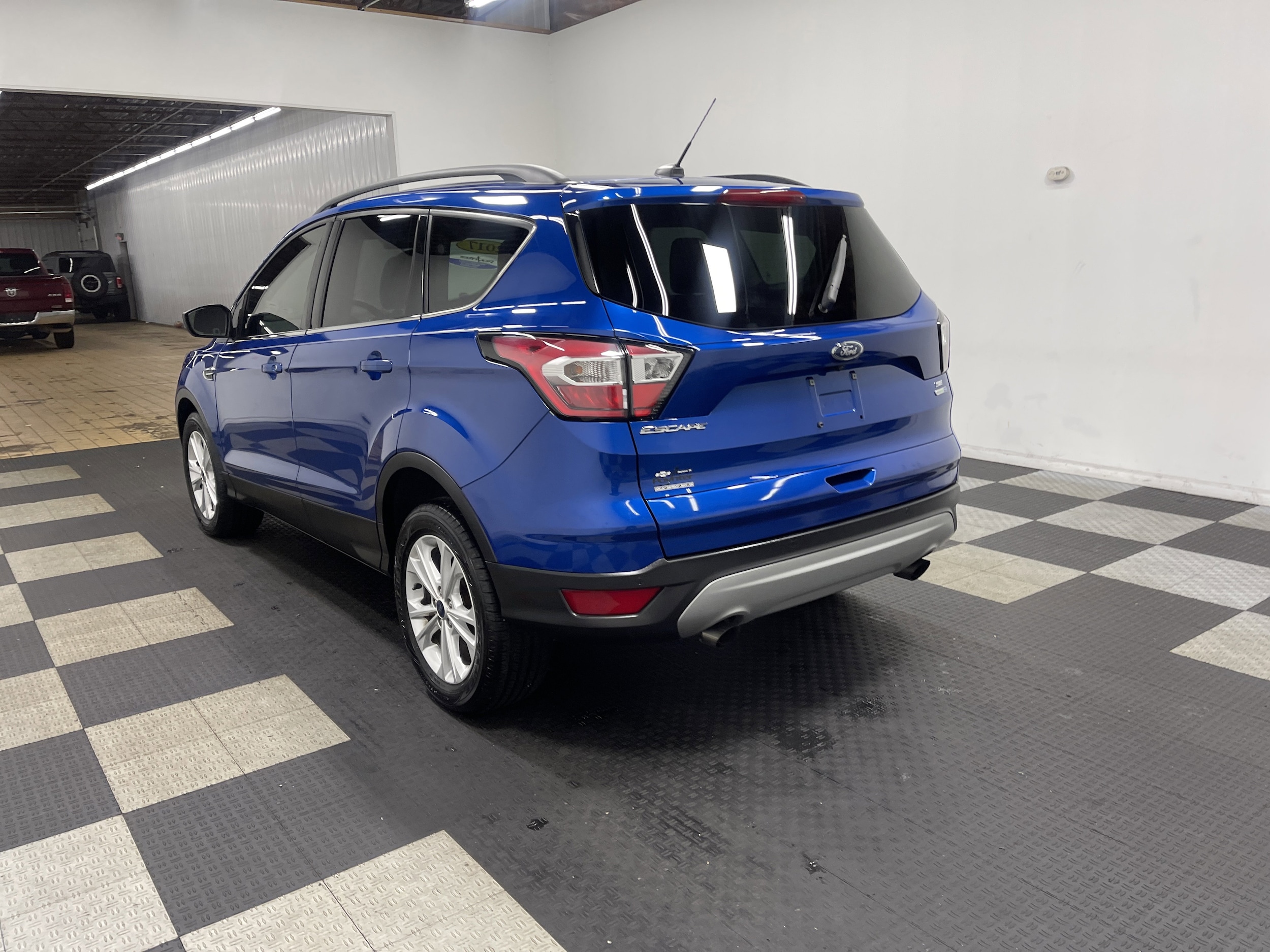 Used 2017 Ford Escape SE with VIN 1FMCU9GD2HUF04063 for sale in Seymour, IN