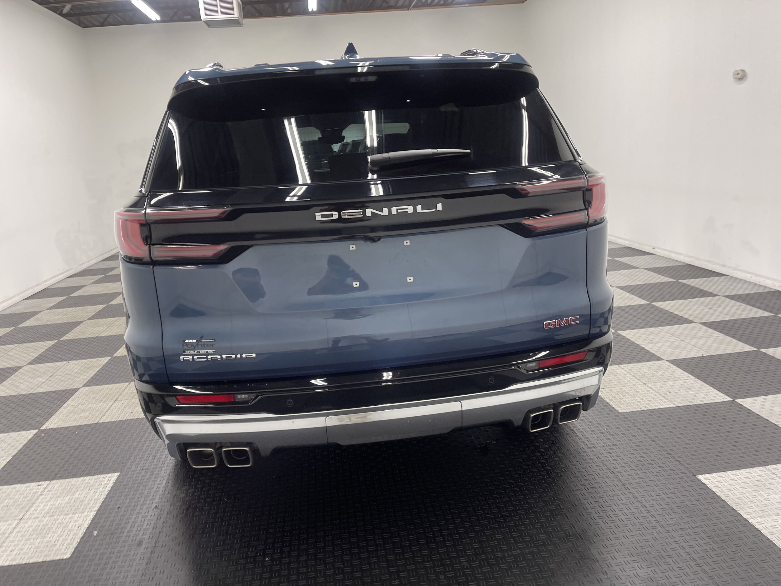 2026 Gmc Acadia Denali photo 2