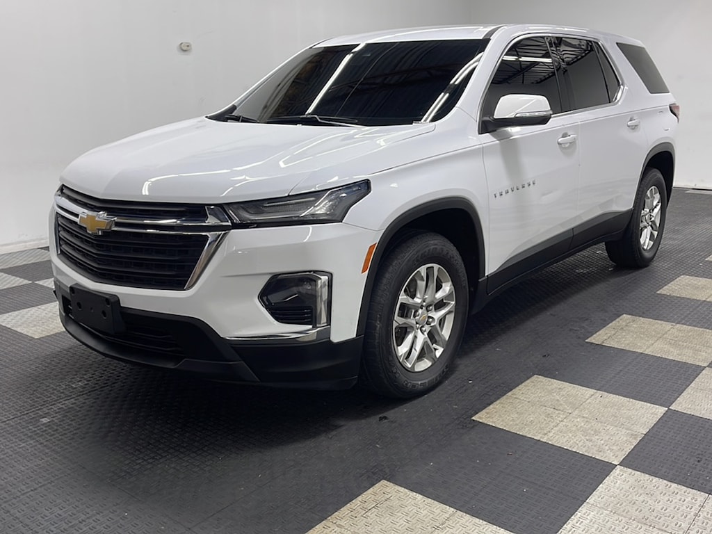 Used 2023 Chevrolet Traverse LS SUV
