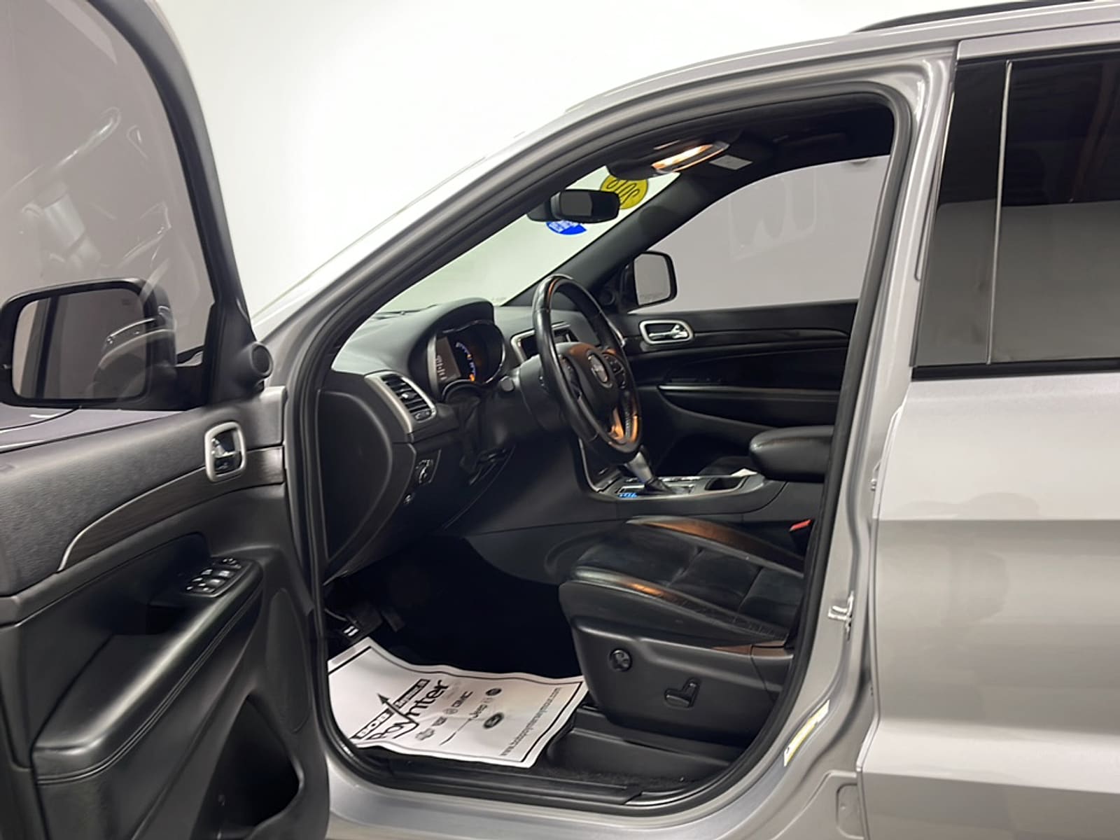 Used 2018 Jeep Grand Cherokee Altitude with VIN 1C4RJFAGXJC376269 for sale in Seymour, IN