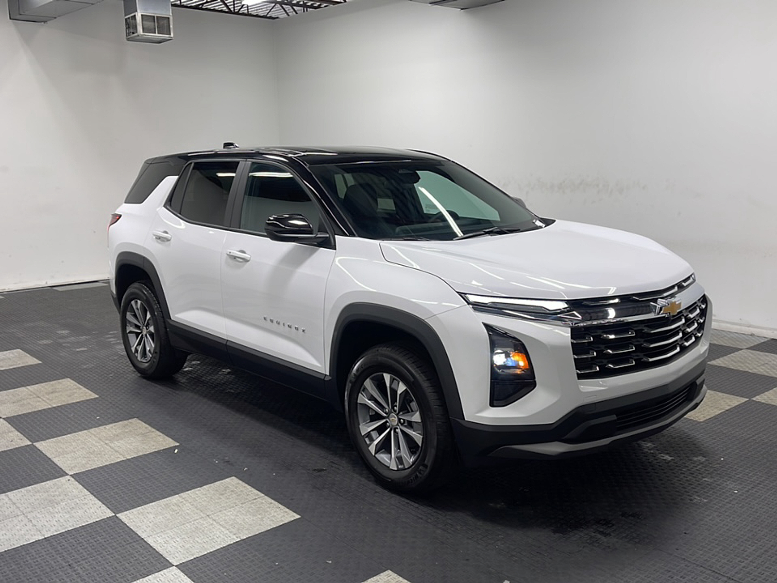 2027 Chevrolet Equinox LT - Photo 24