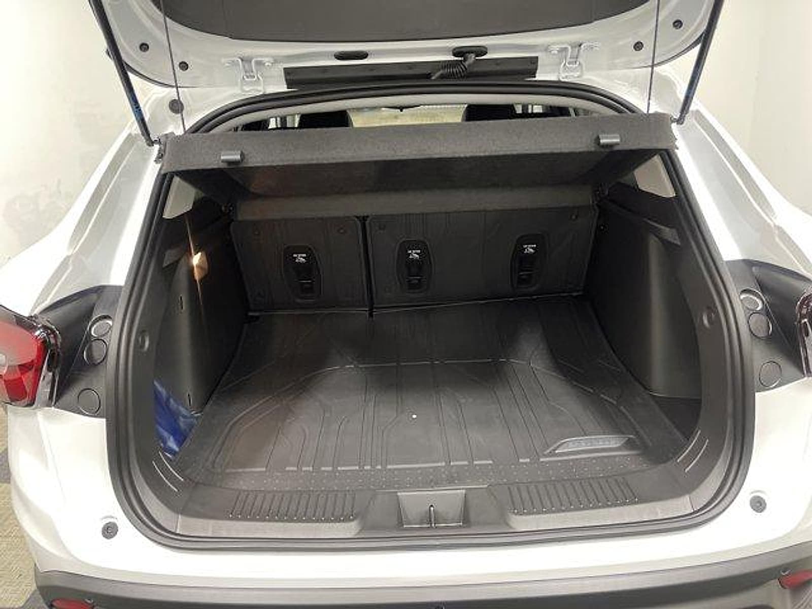 2026 Chevrolet Trax LT - Photo 13