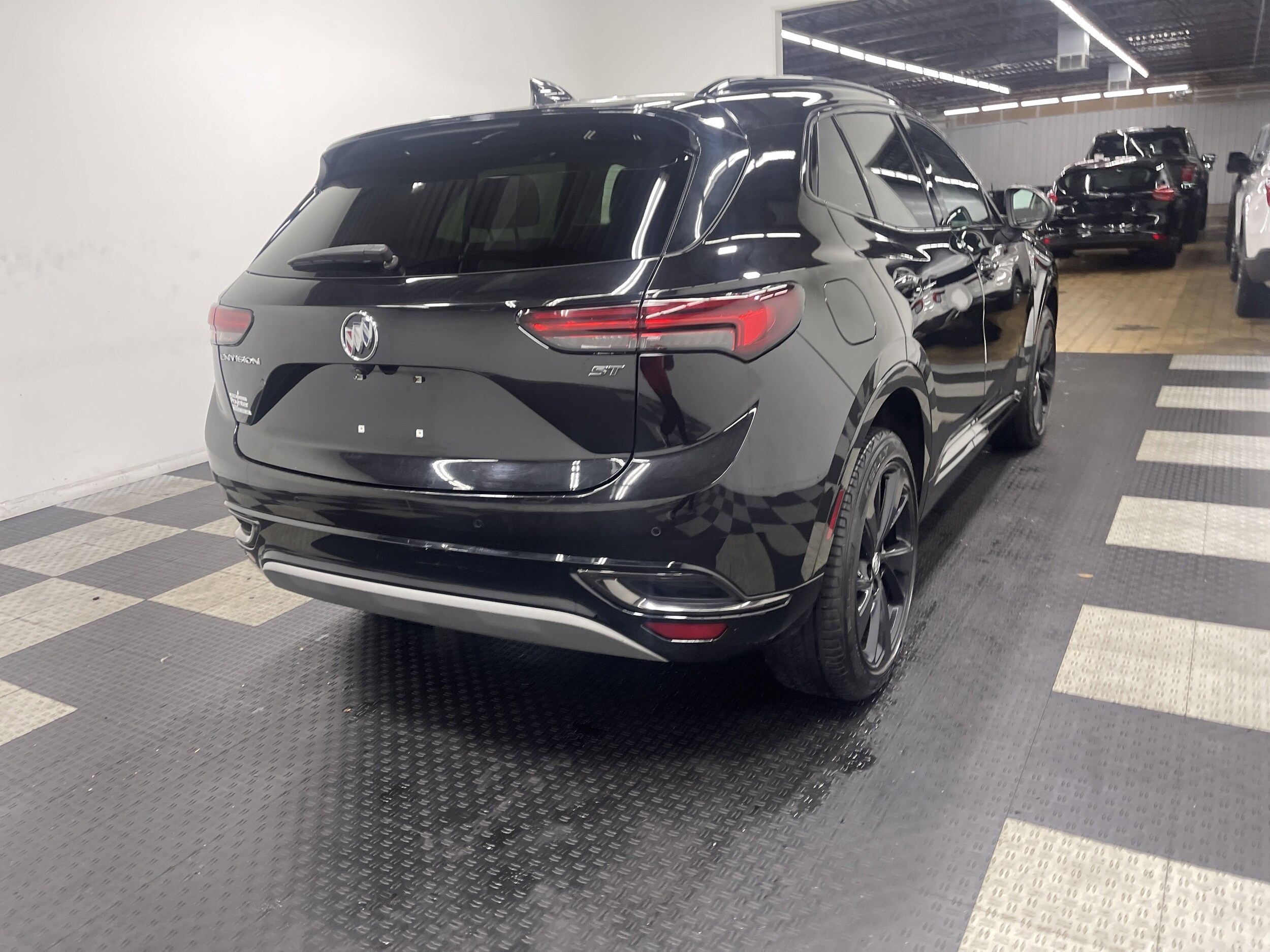 2023 Buick Envision Essence photo 4