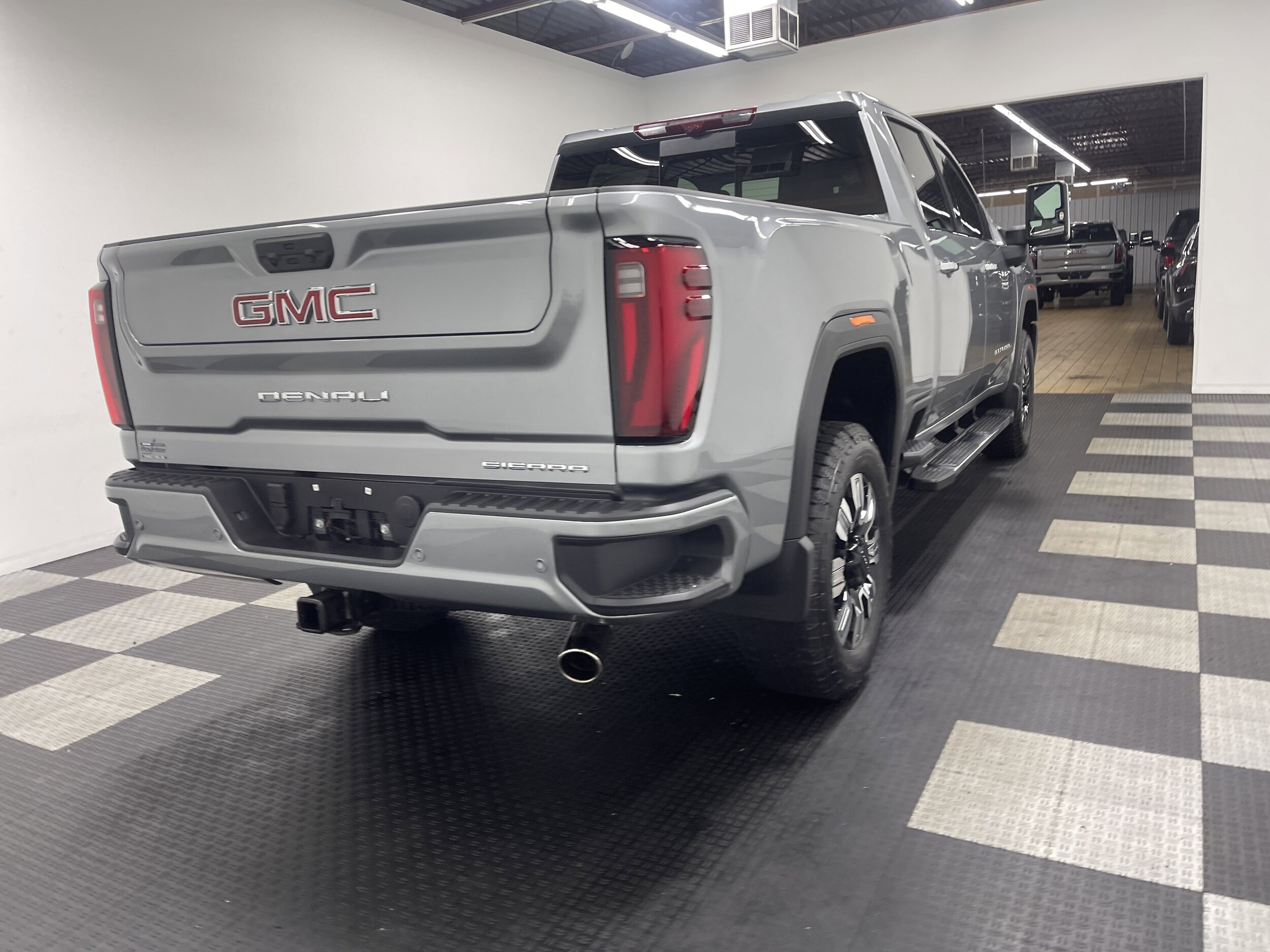 2026 Gmc Sierra 2500 HD Denali photo 4
